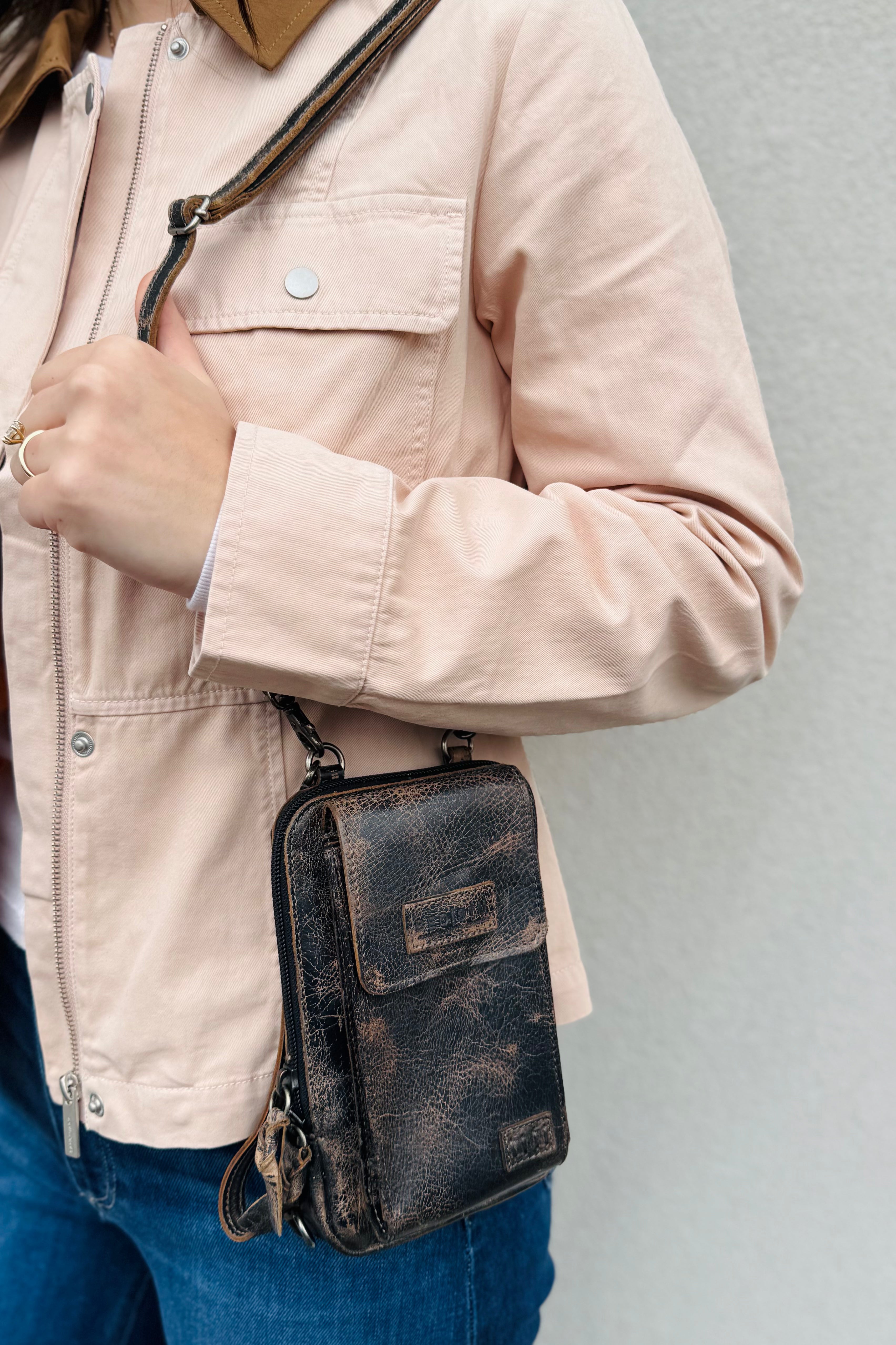 This bag, the Alelike is your stylish and compact crossbody phone holder!! Lots of storge for cards and we love the washed look. Such an Arktana vibe