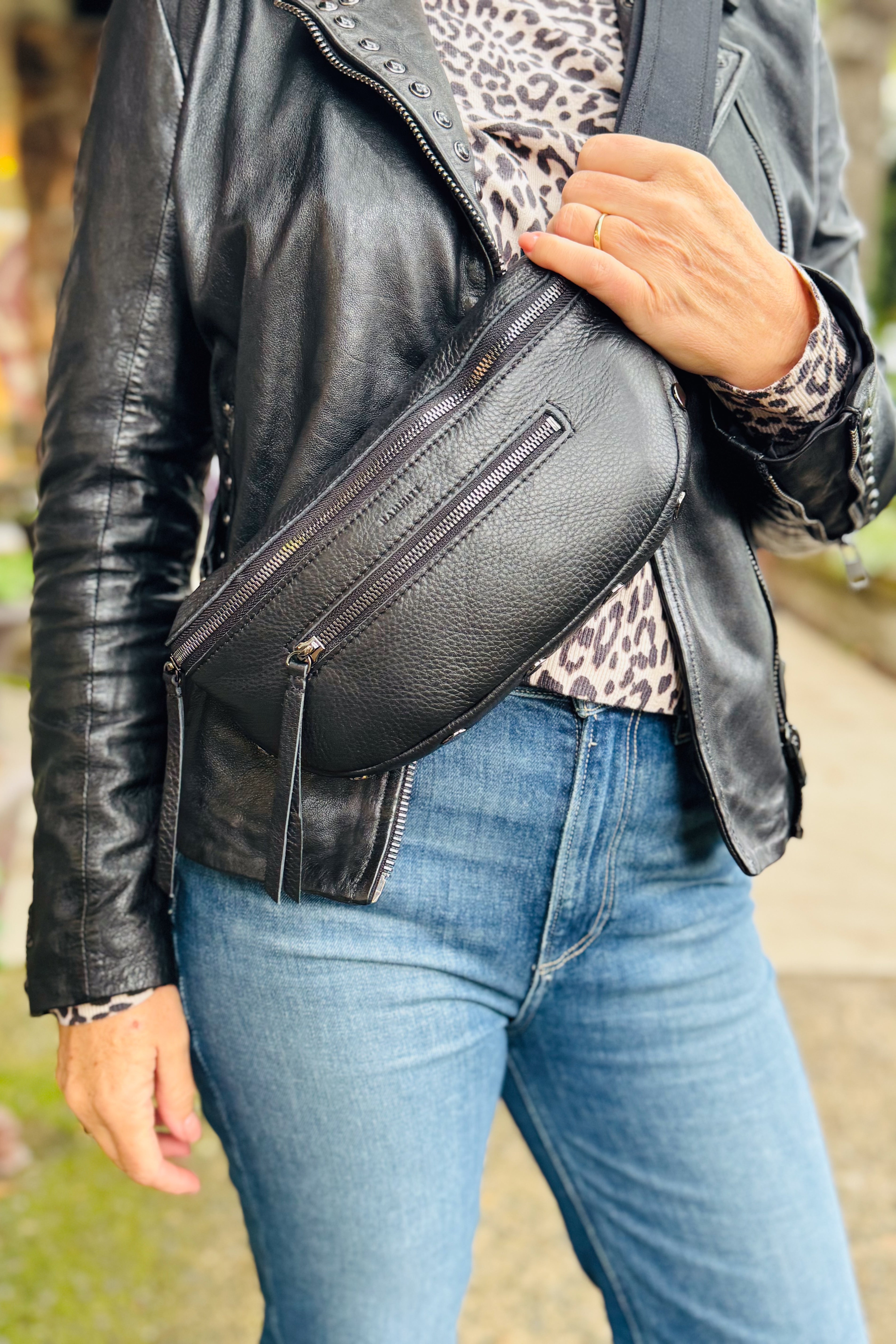 Charles Medium Belt Bag