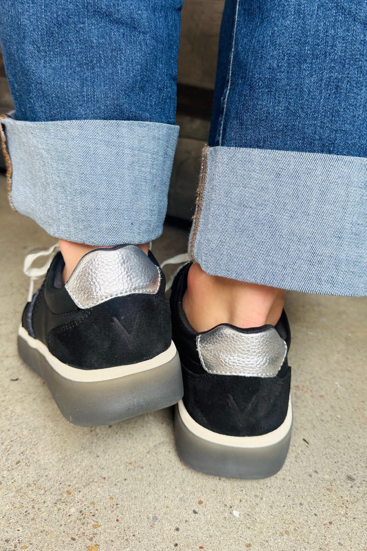 City Walk Sneaker