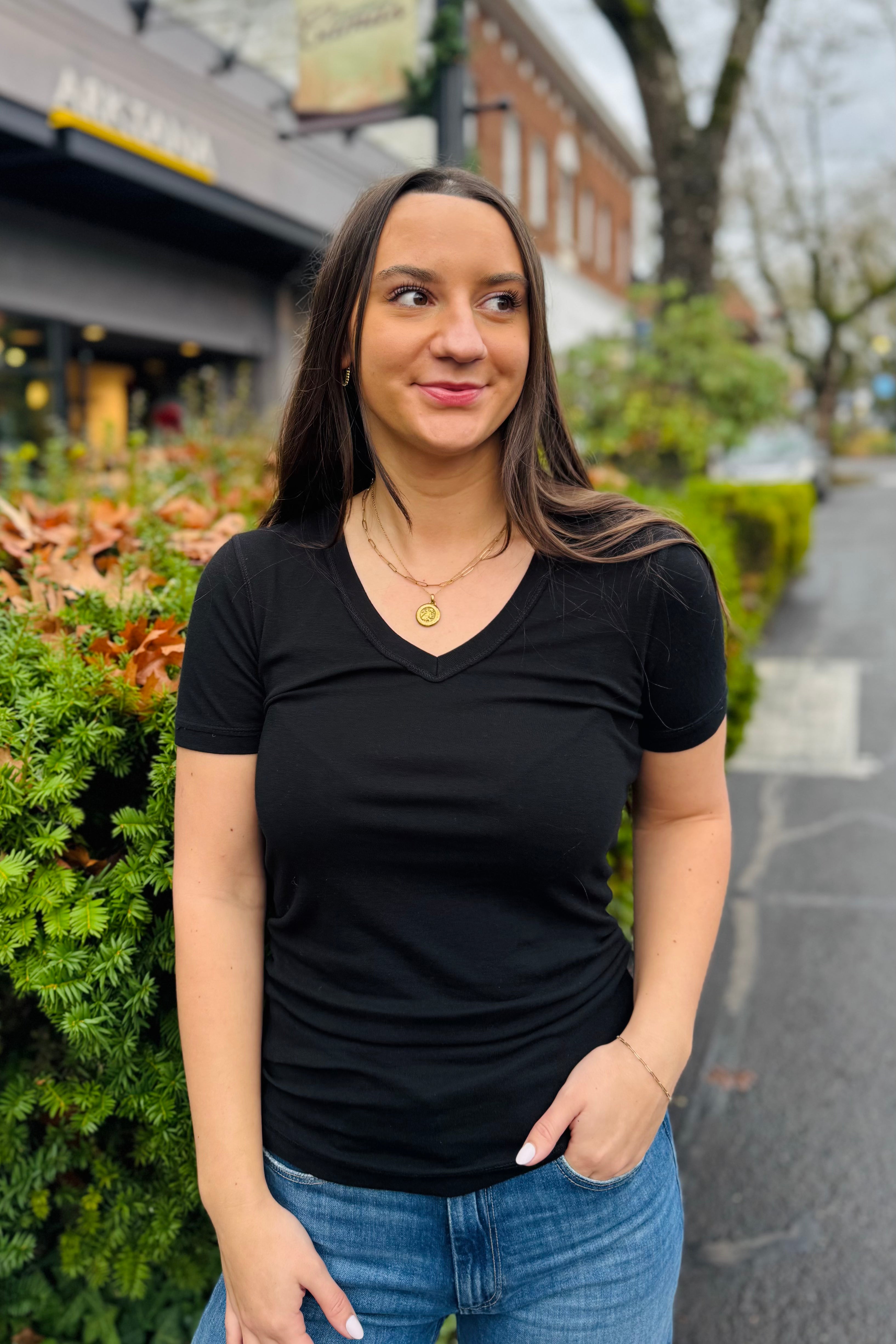 Flagship S/S V-Neck-Black