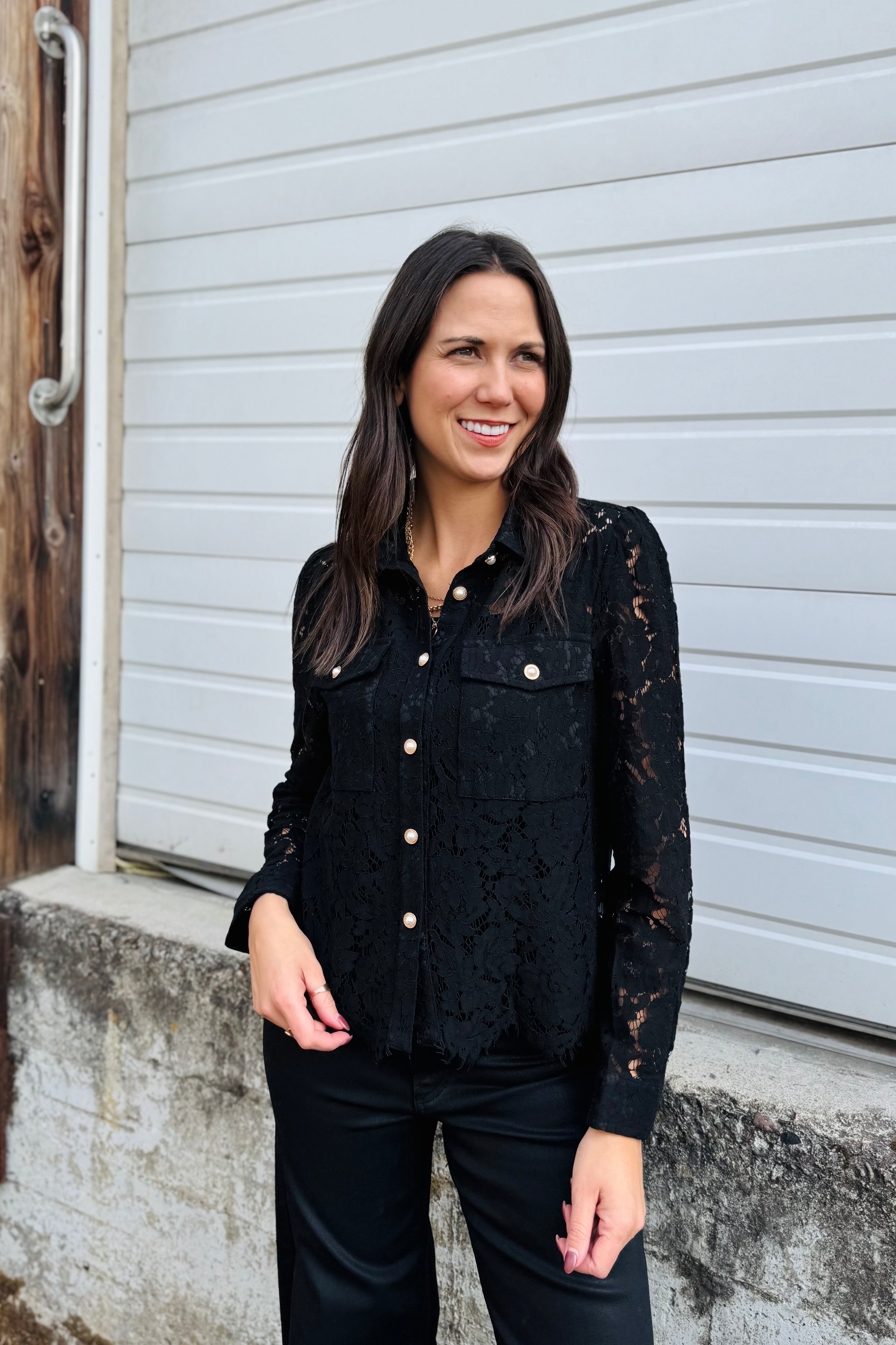 Floral Lace Pearl Button Longsleeve Blouse