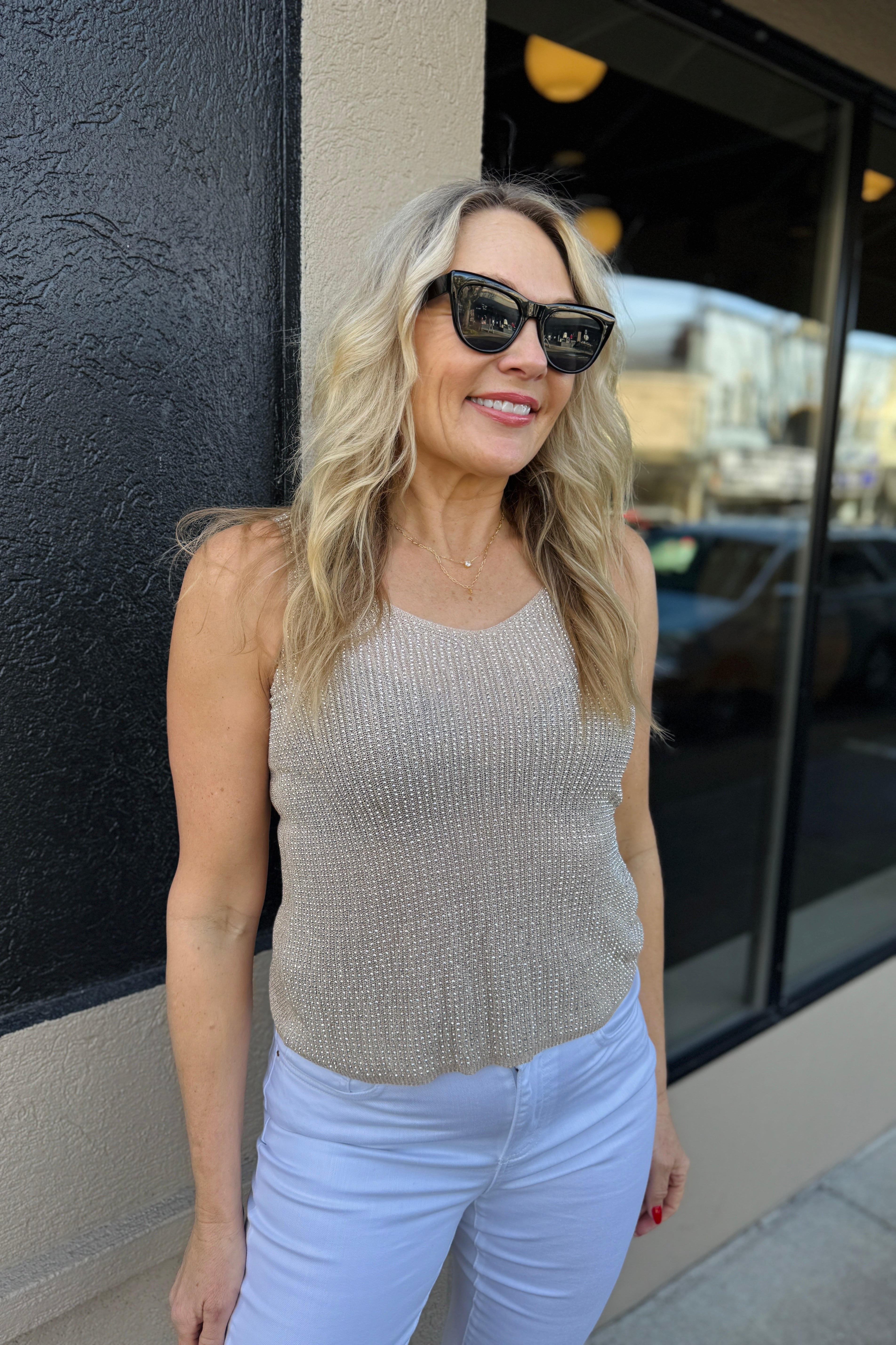 Sleeveless V-Neck Pullover