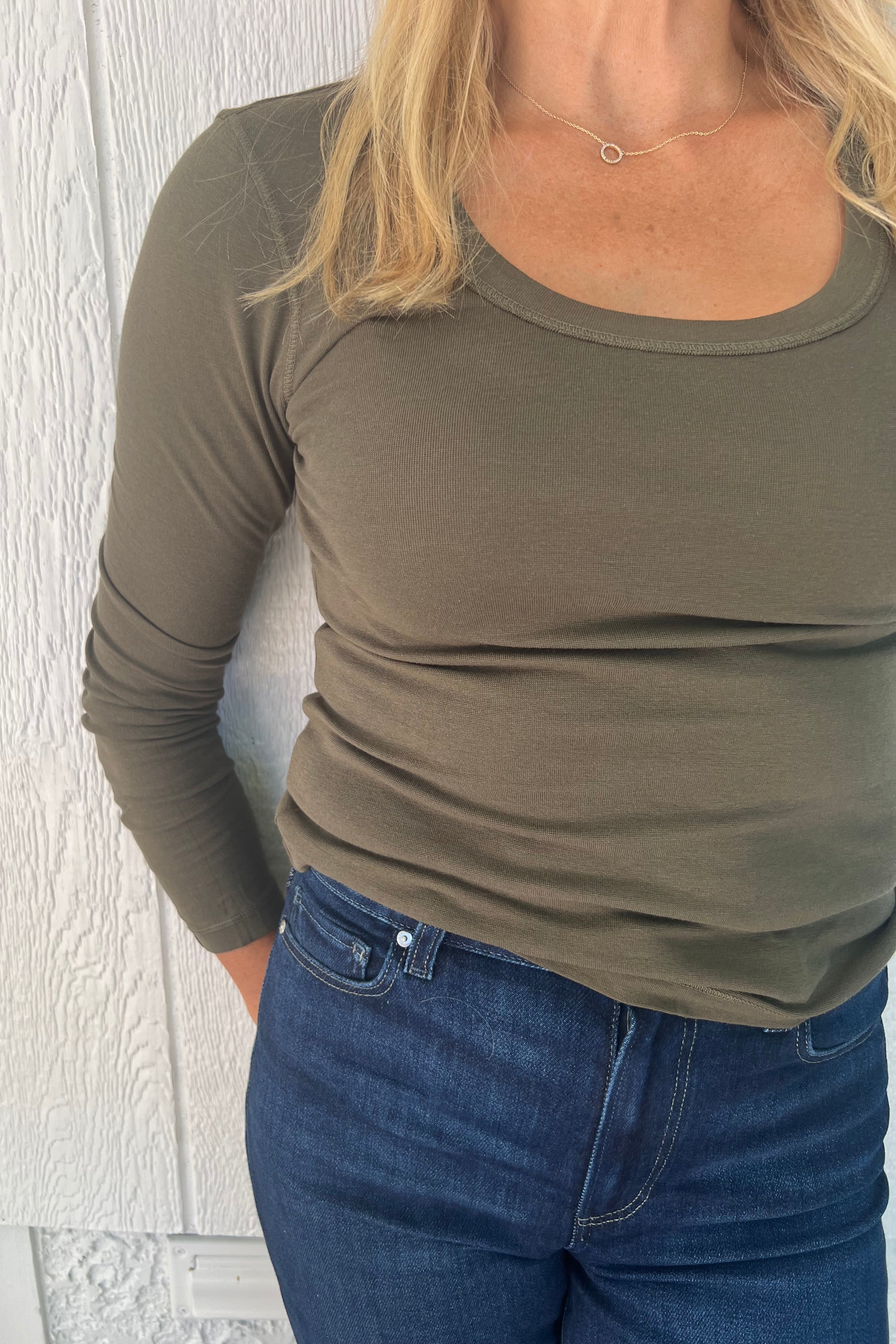 LUXX L/S Scoop Tee-Olive