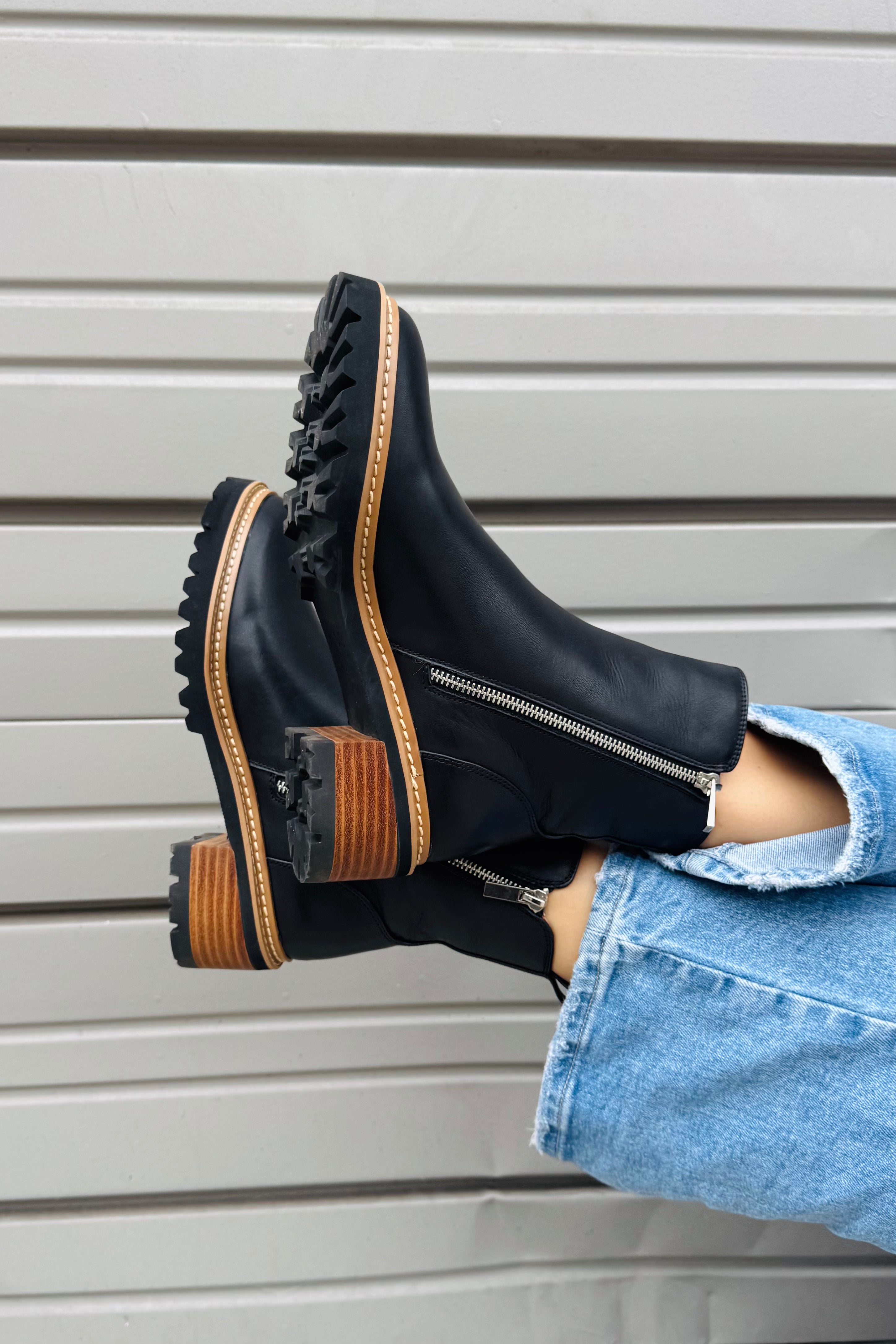 Lindira Shoe