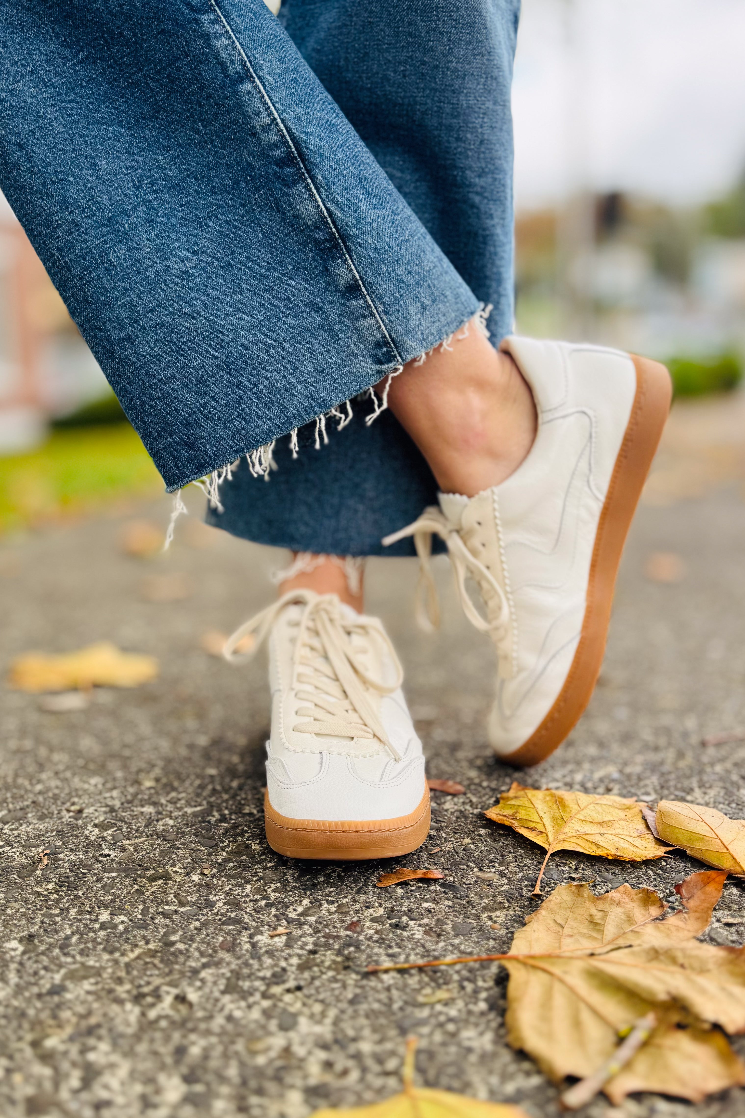 Notice Sneakers