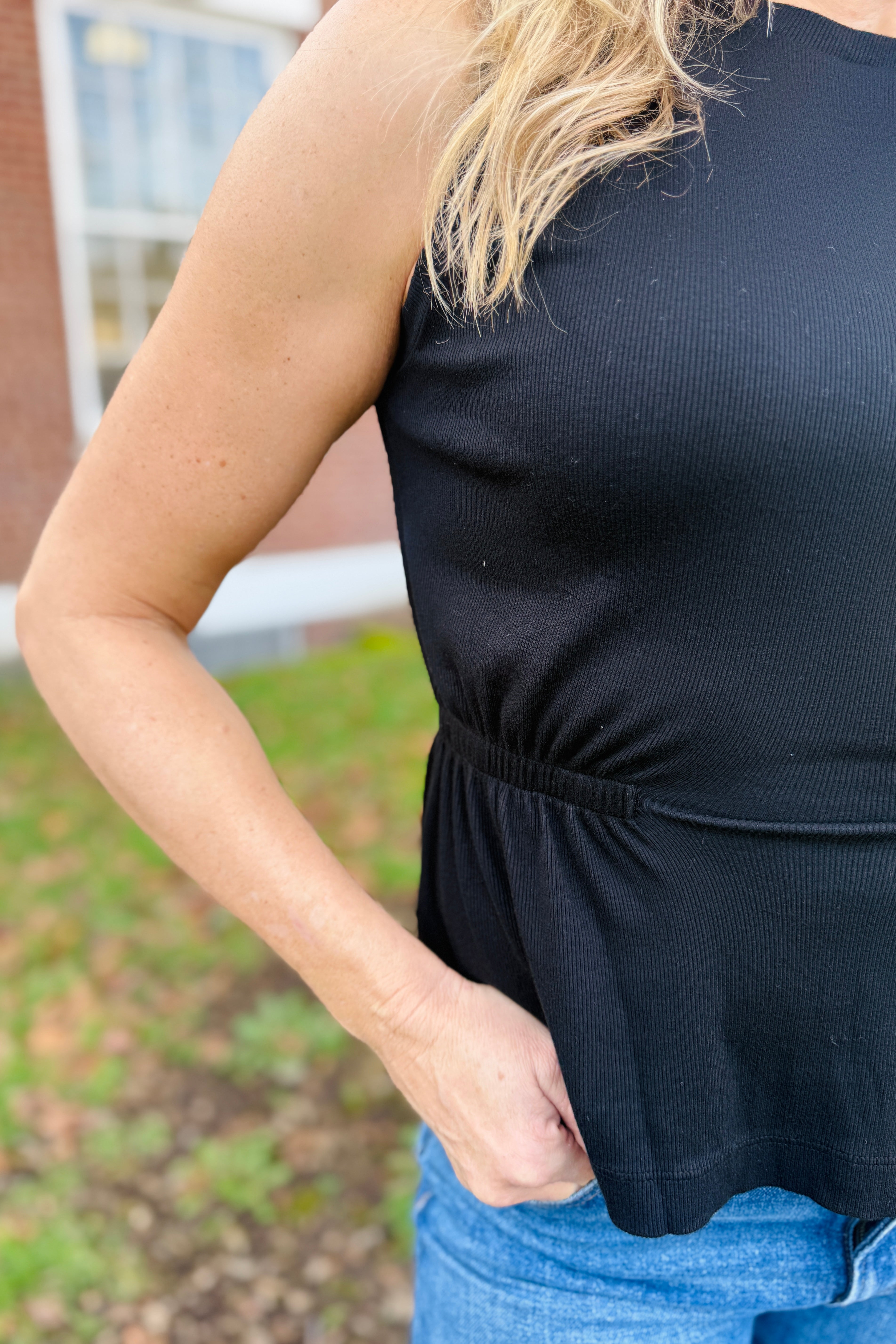 Rochel Pepplum Tank-Black