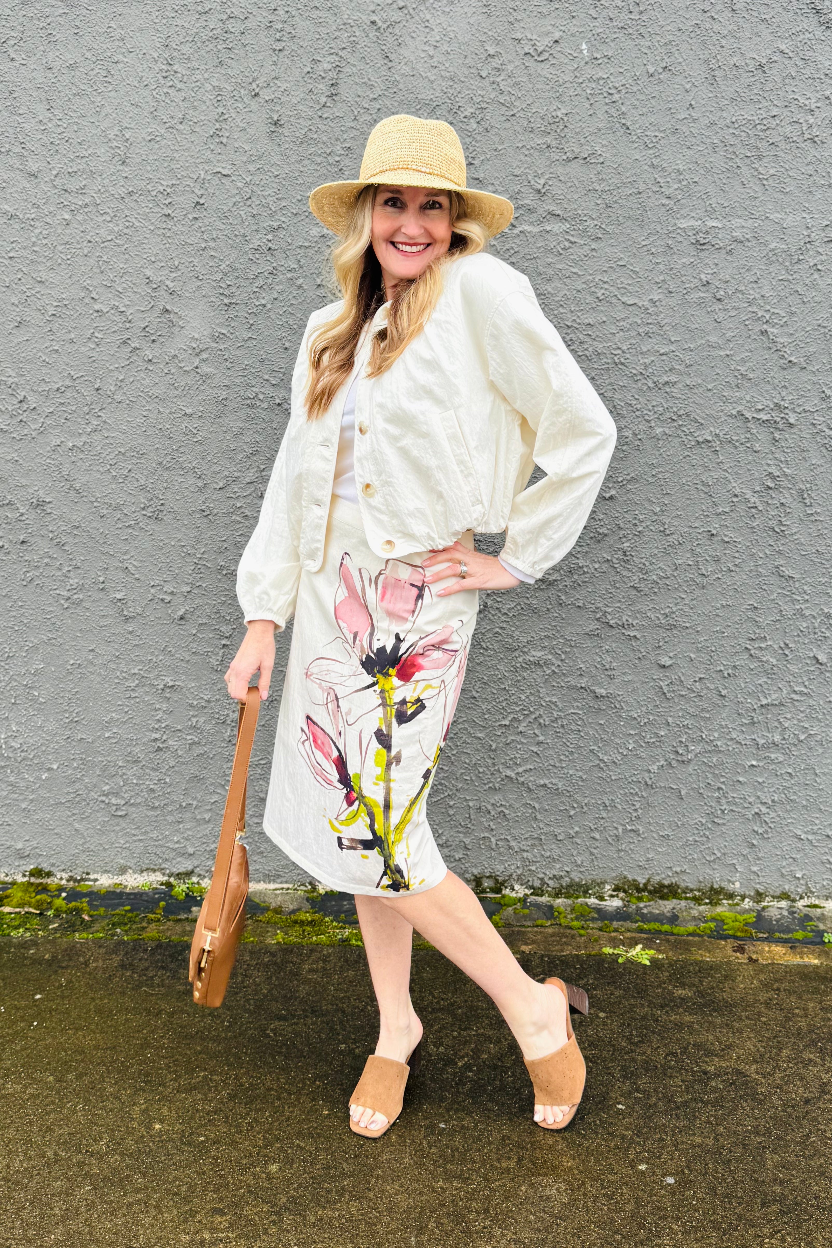 This so a beautfiul cotton Skirt with some fun splash of colors! Wear this with heels and a cute flowy top on vacation or wear with sneakers and a tee! So many beauiful colors. we love it paired with these Arktana Lightweight Jacket