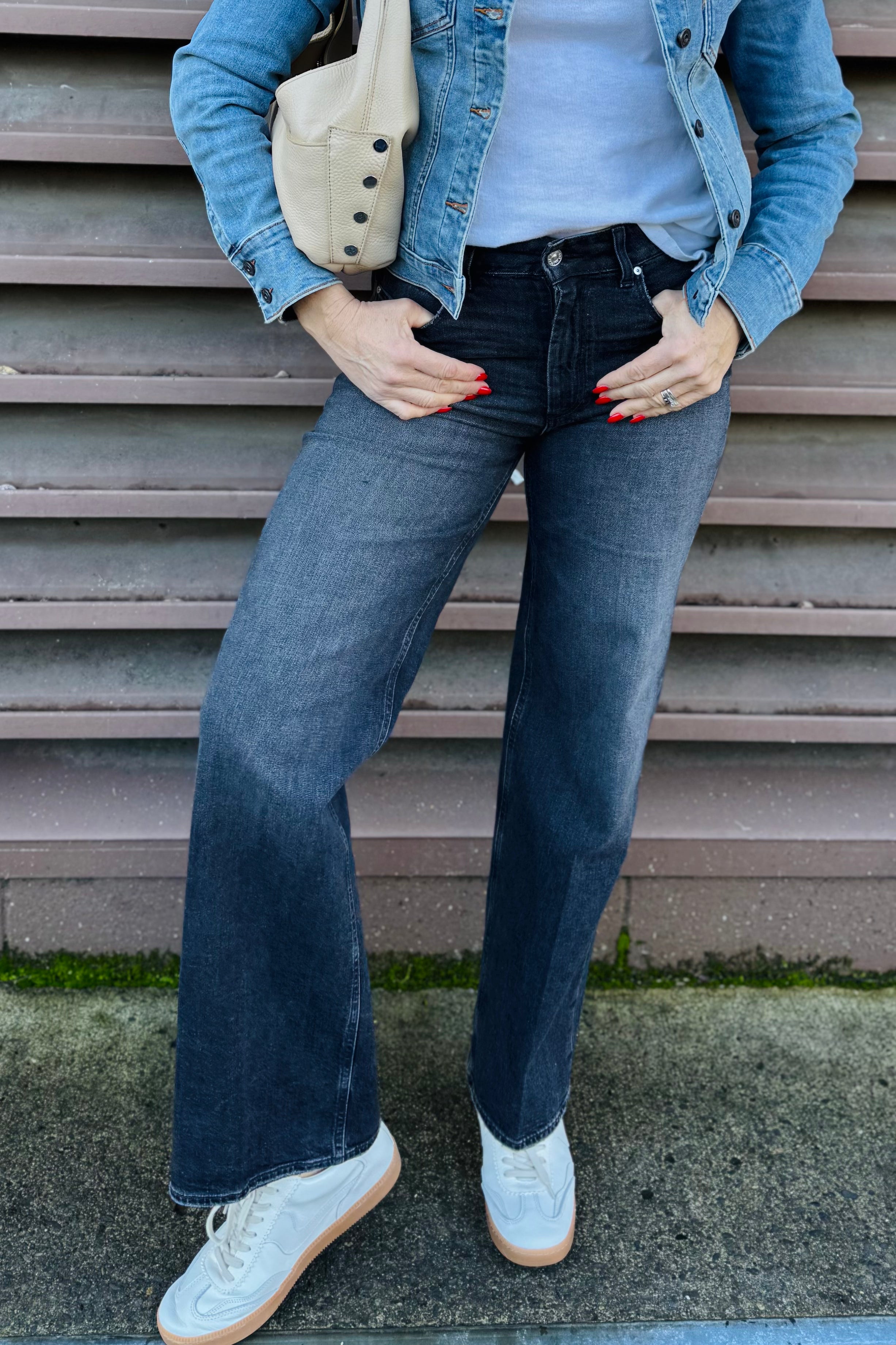 Sasha 32" Extended Coin Pocket