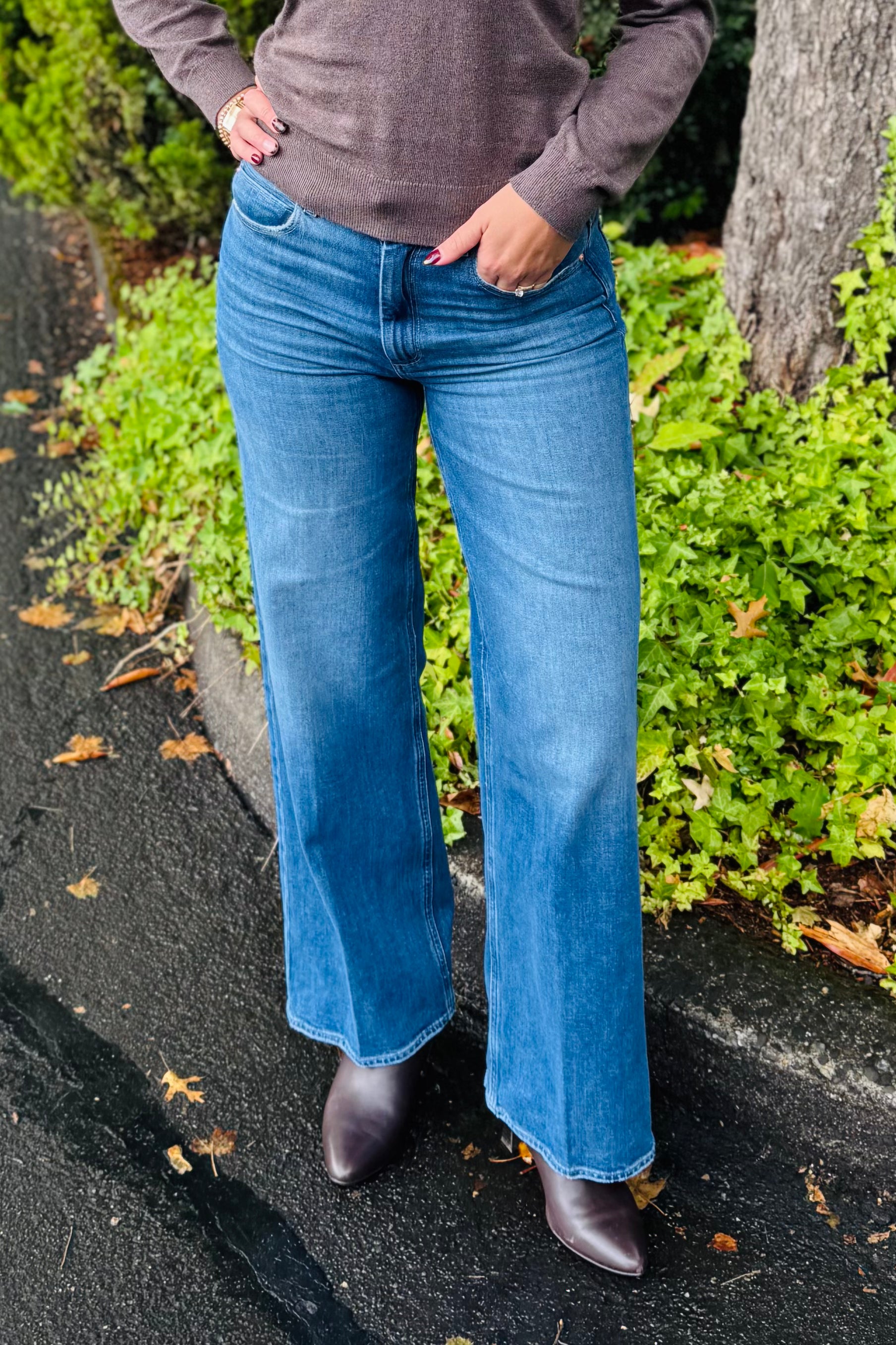 Sasha 32" Extended Coin Pocket
