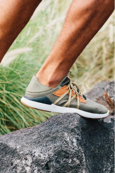 Mio Lī Sneaker