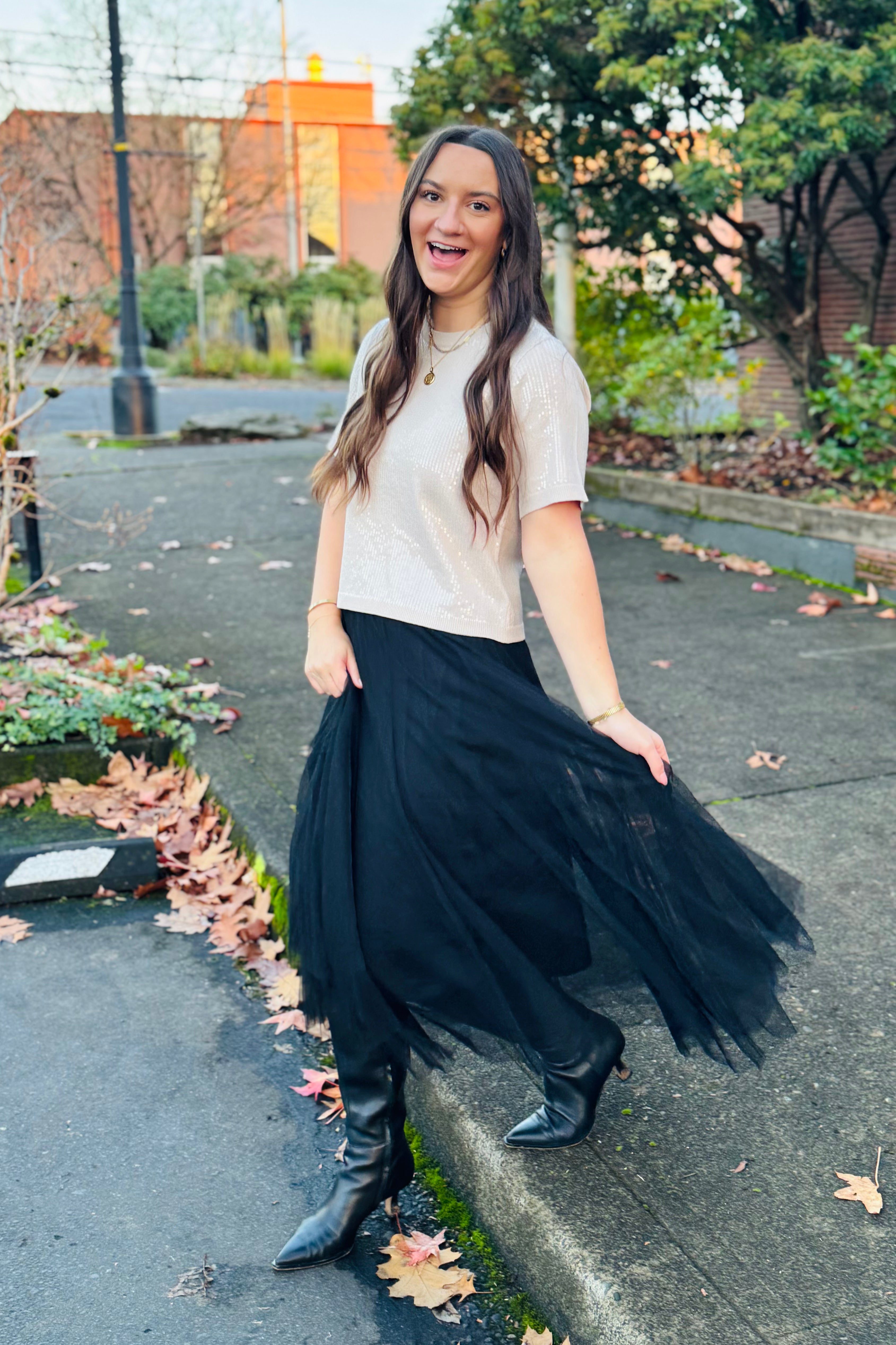 Solid Color Loose Elastic-Waist Mesh Skirt