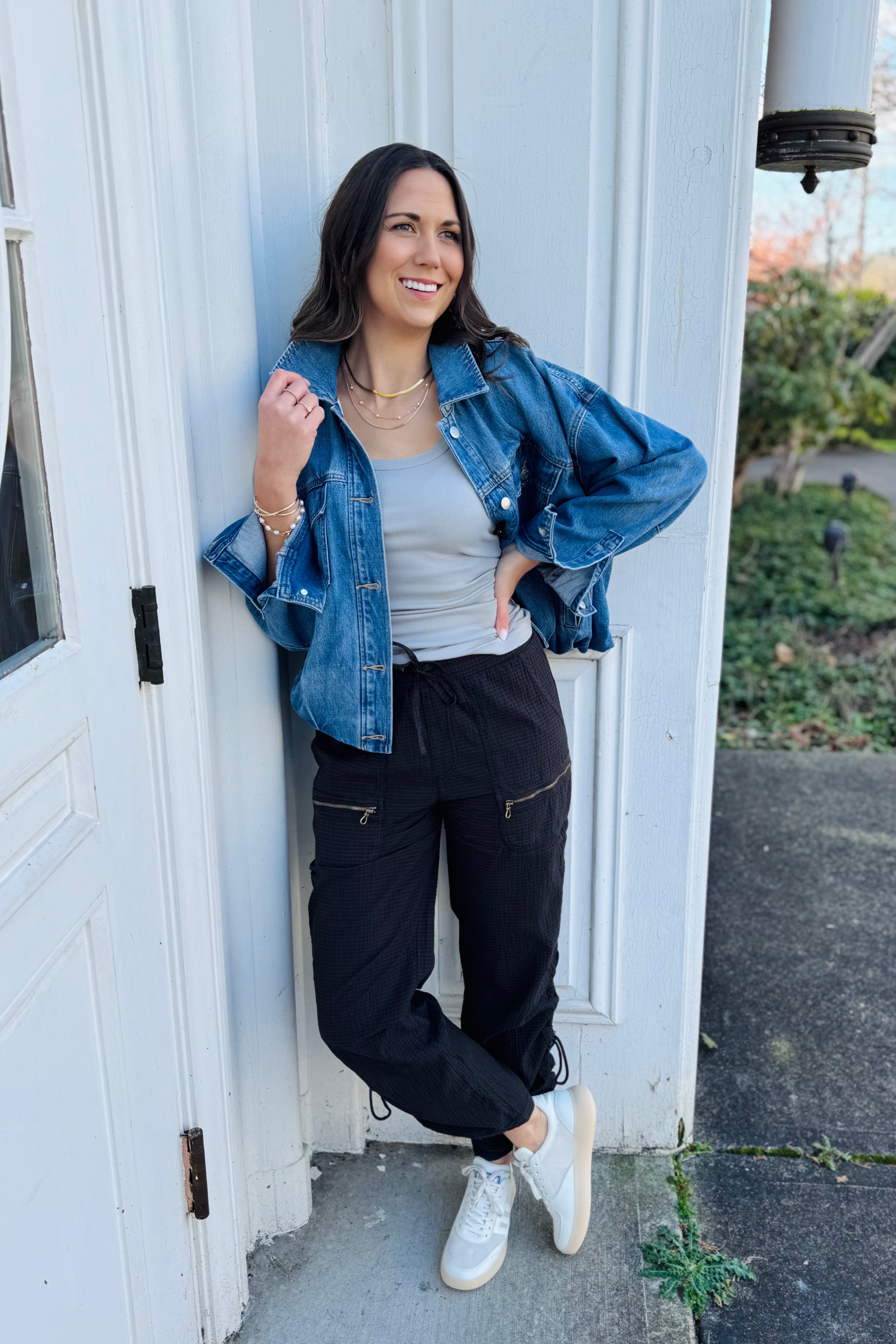 Comfortable cozy Trotter pant nordstorm-style vibe at Arktana. We love the wearable for travel days or for going out on a walk!