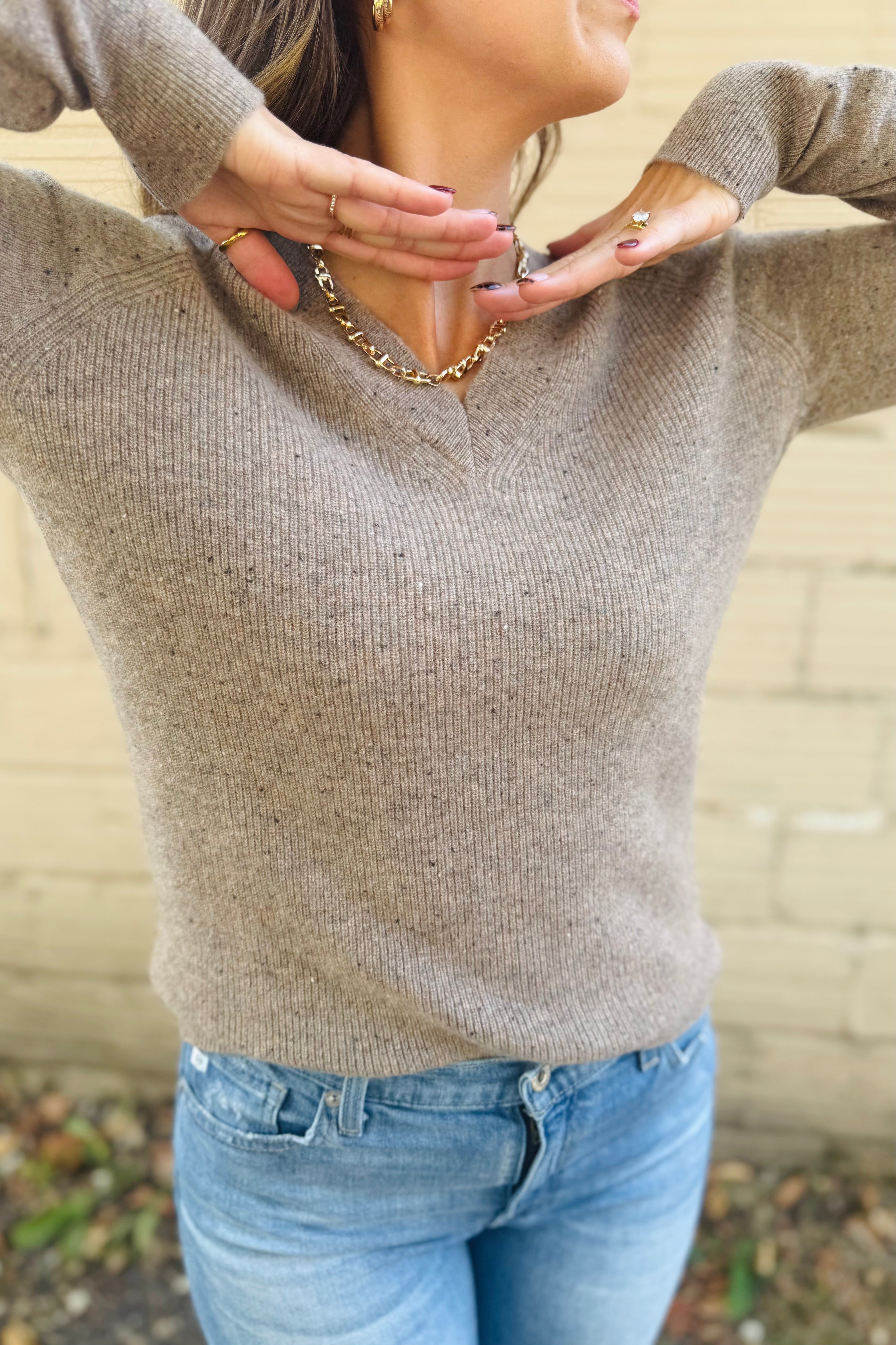 V-Neck Shaker