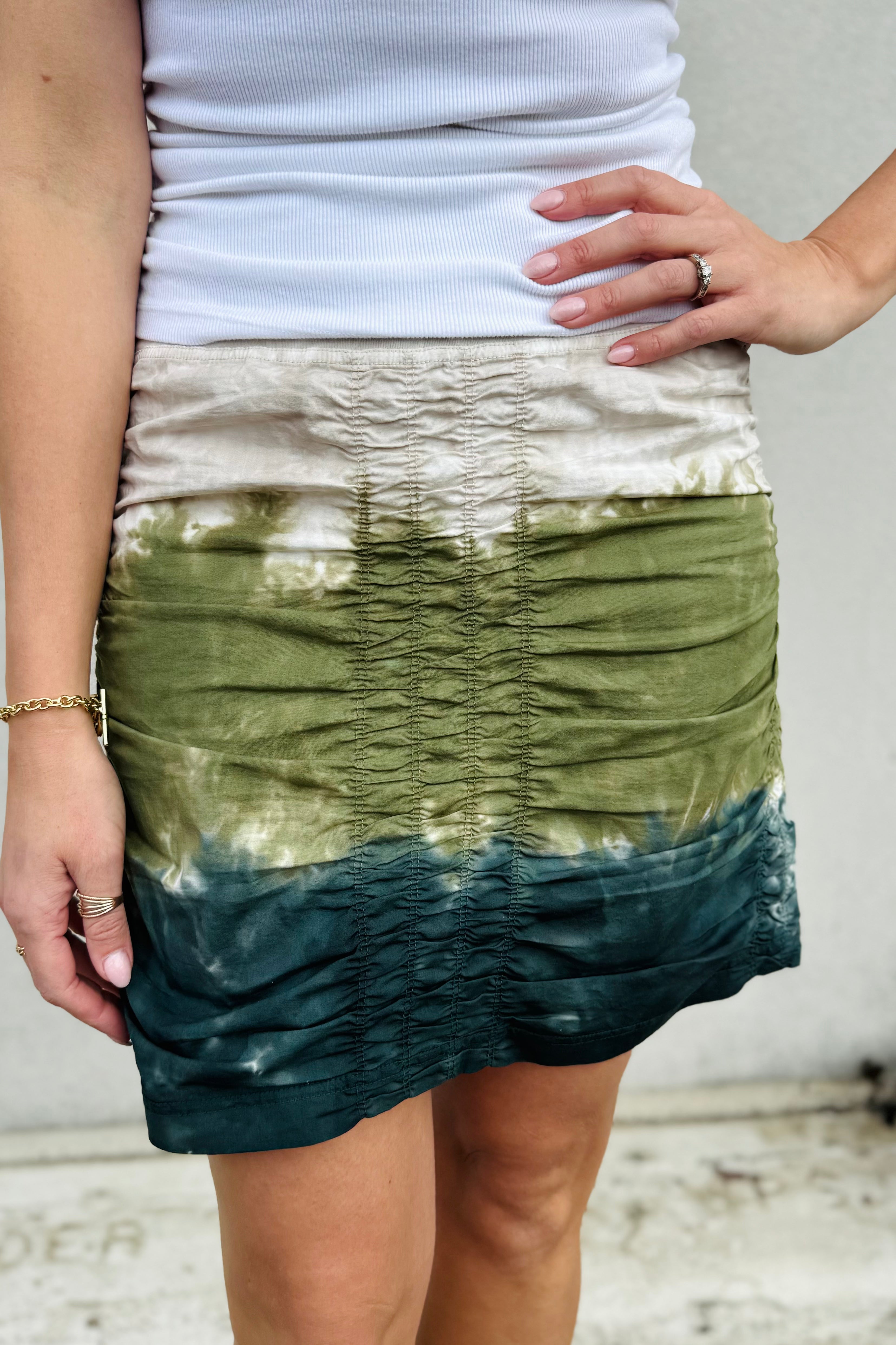 Trace Skirt
