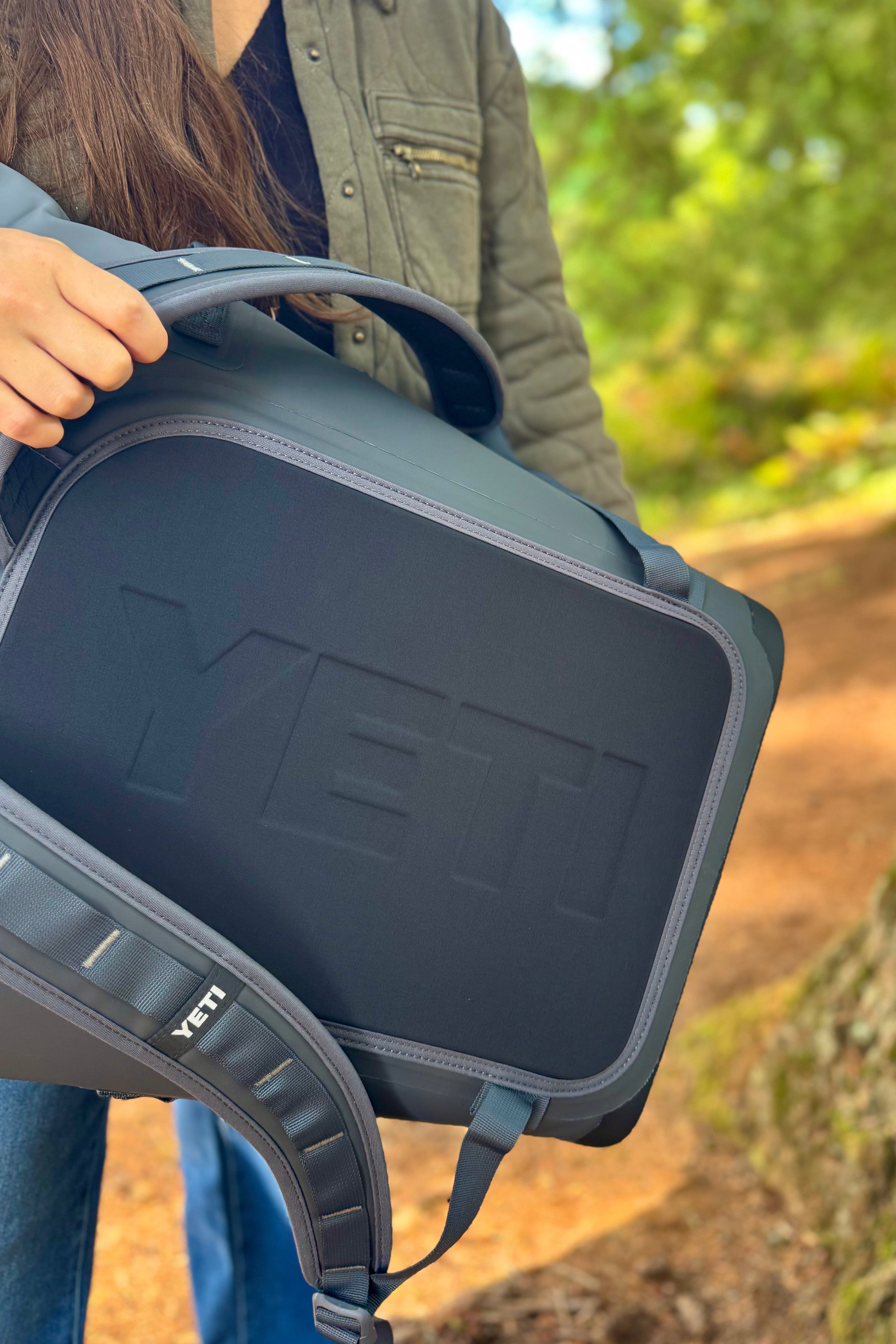 YETI Hopper Backpack M20 Soft Cooler - Charcoal