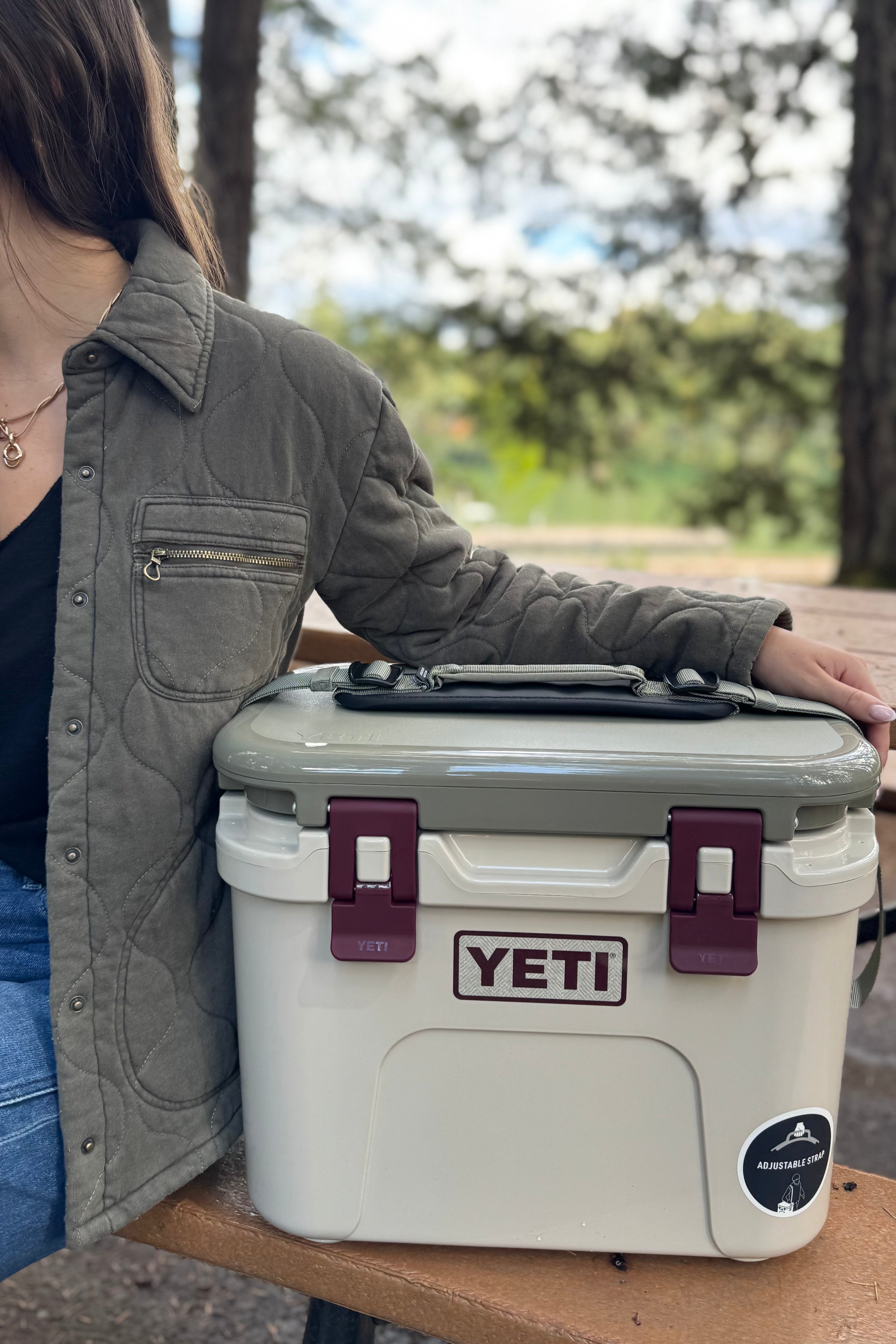 YETI Roadie 15 Hard Cooler - Aspen/Pampa/Wild Vine