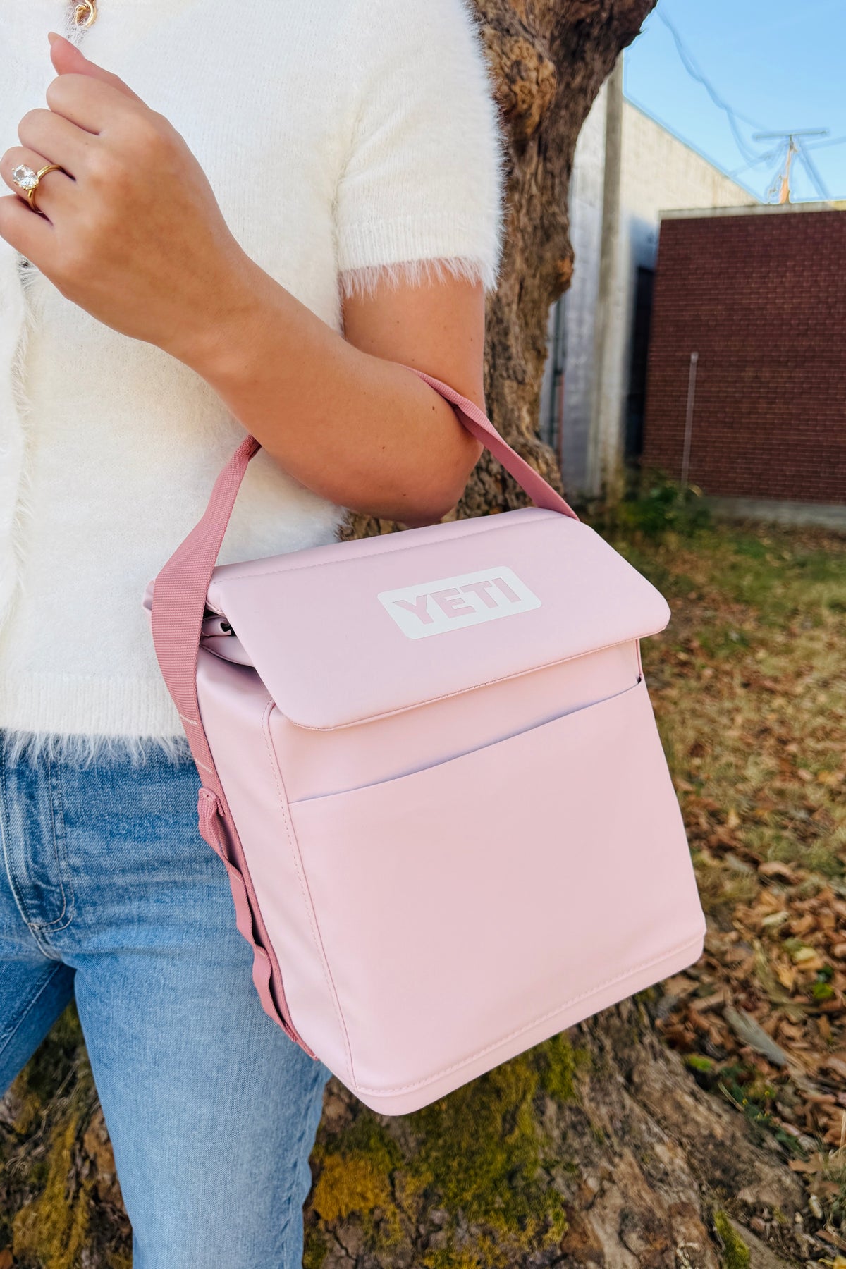 YETI Daytrip 6L Lunch Bag - Wild Rose