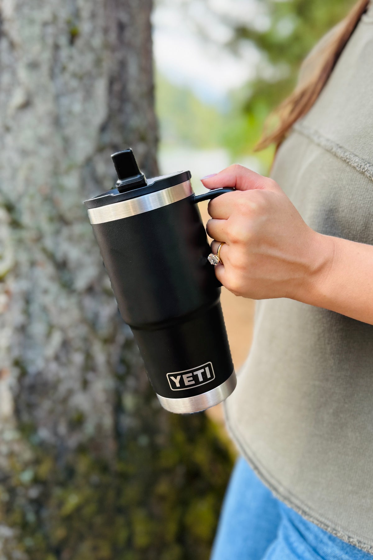 YETI Rambler 20 oz Travel Straw Mug - Black