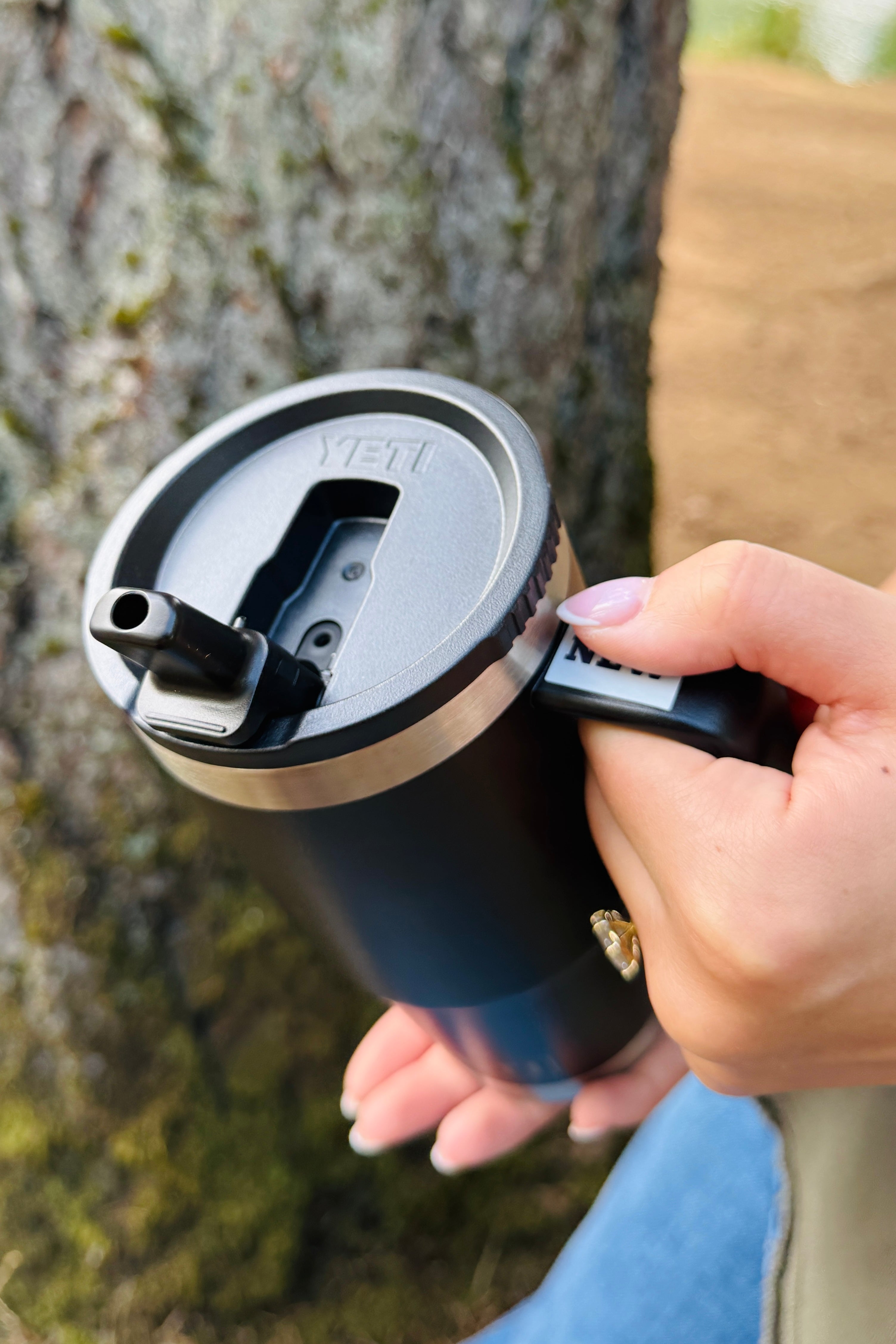 YETI Rambler 20 oz Travel Straw Mug - Black