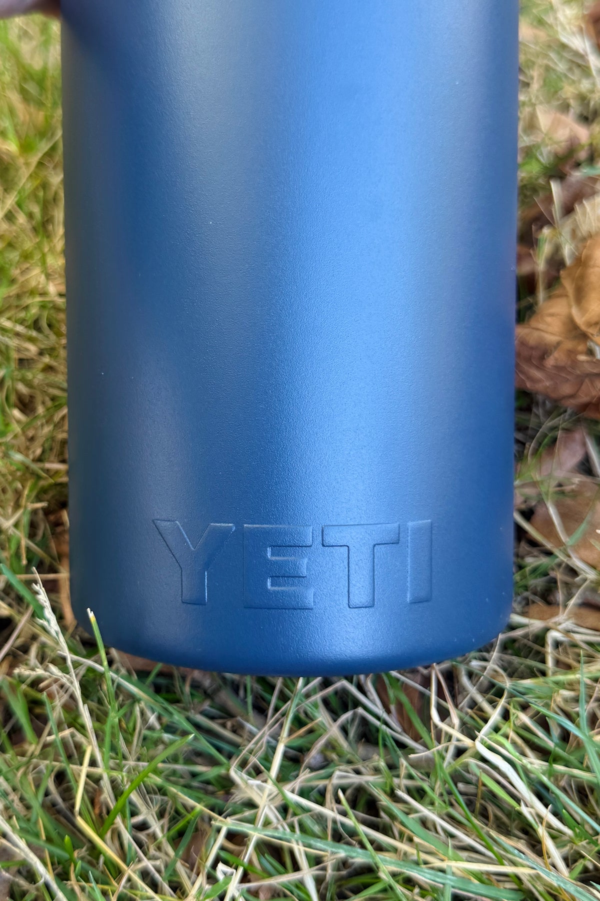 YETI Rambler Wine Chiller - Navy