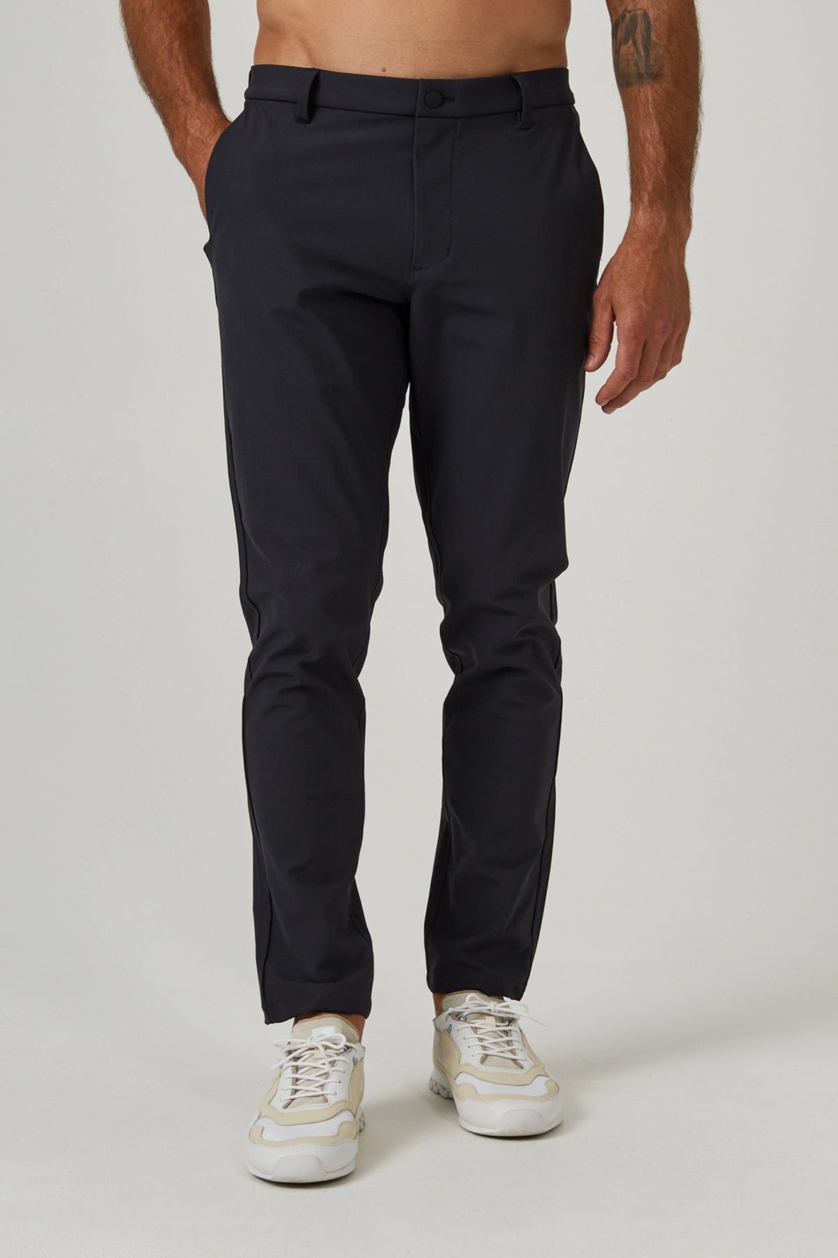 7 Diamonds Infinity chino pant in Charcoal, a stretchy, comfortable chino for the office, travel, golf and dinners out