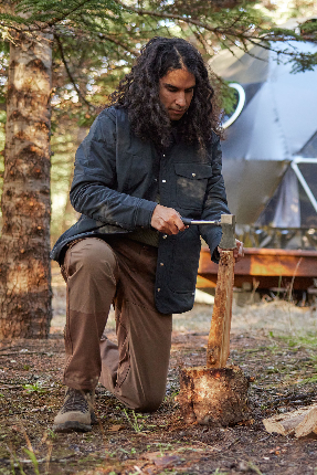 Danner Overlook Primaloft Jacket - Black, a warm, insulated layer for cold commutes, winter trips, snowy weekends and chilly game days