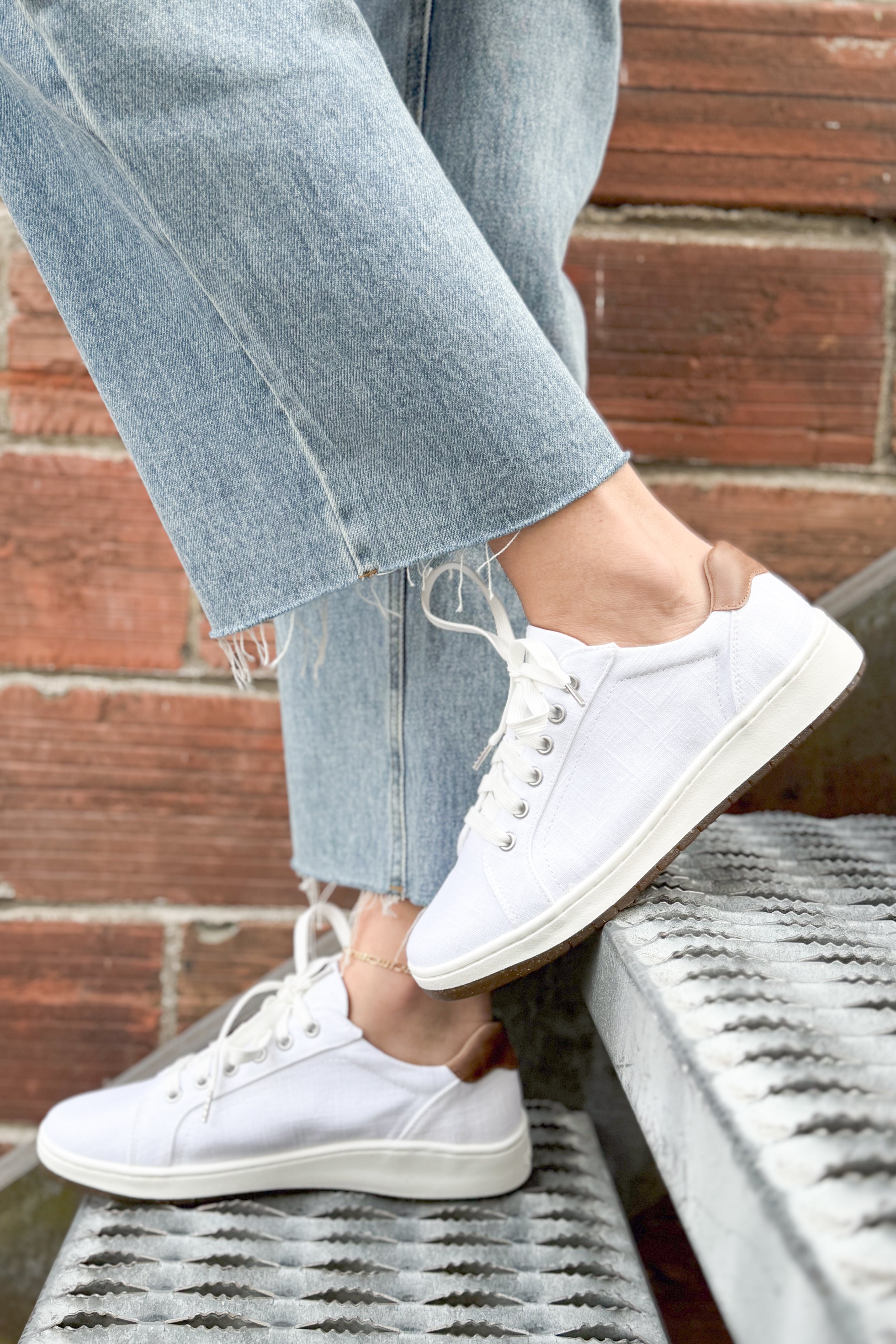 Renee Sneaker