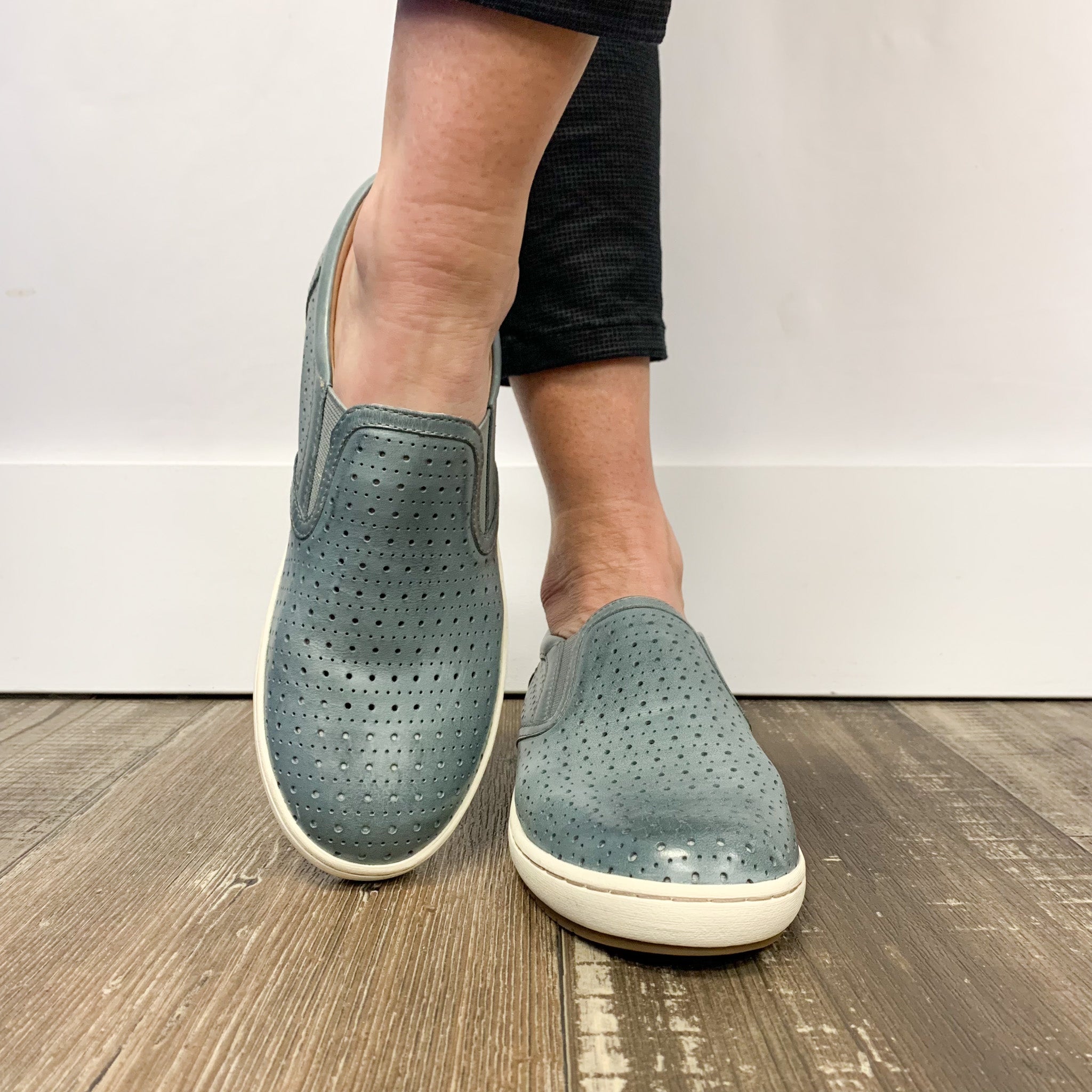 Court Slip-on Sneaker