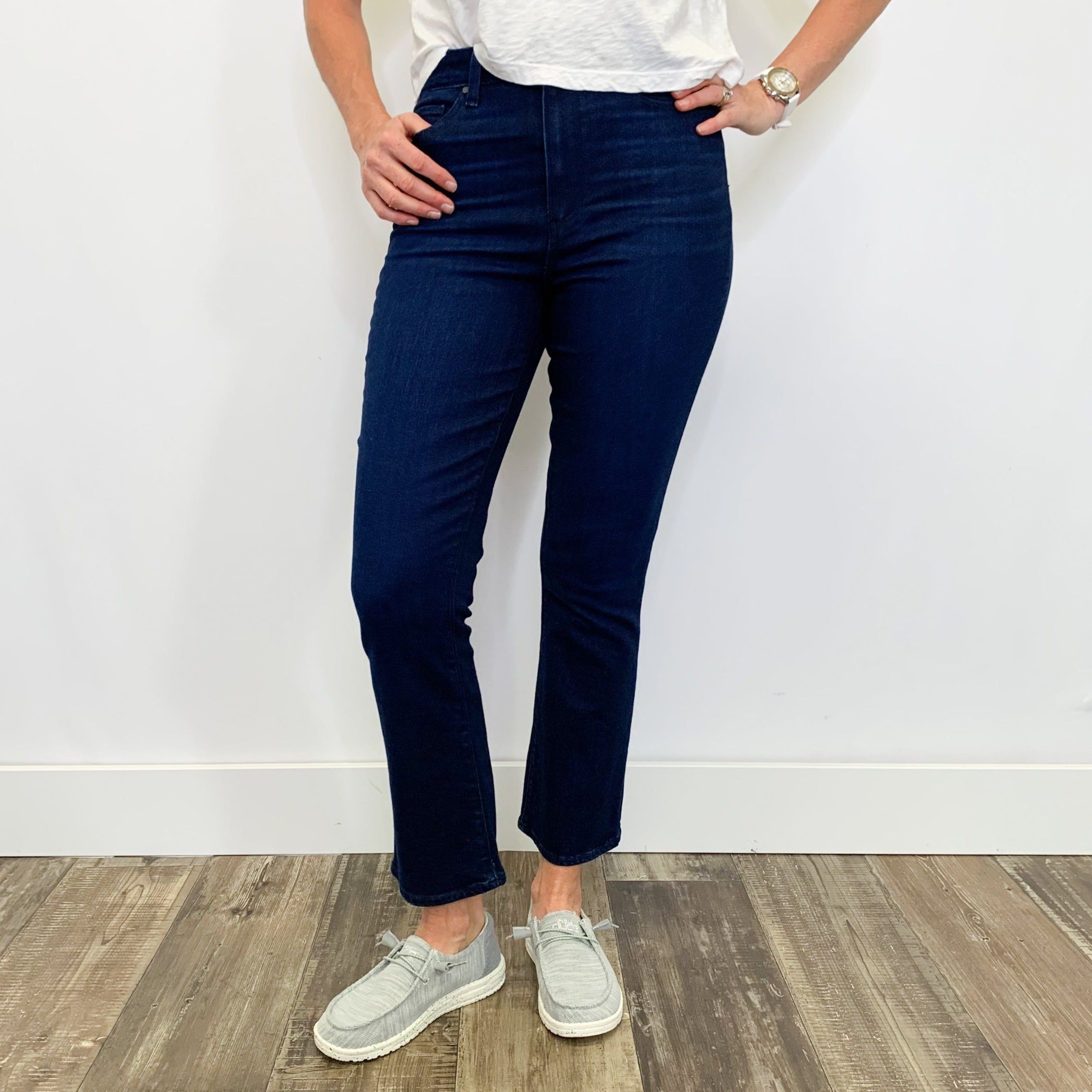 Paige - Femme Crop Denim - Arktana - Bottoms