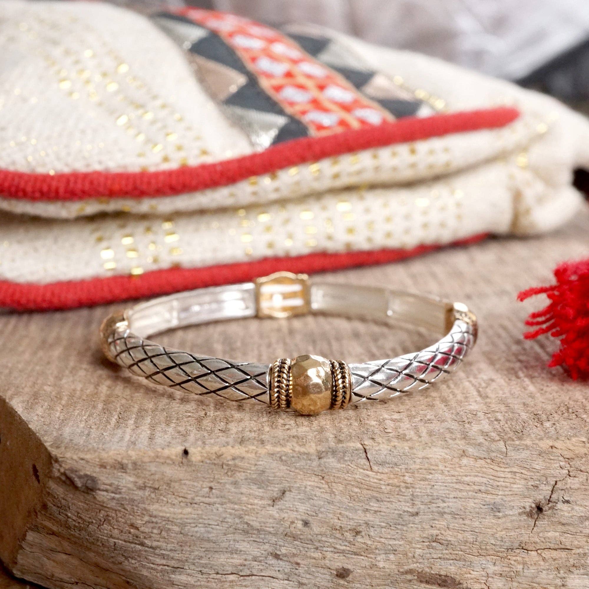 Timeless Layering Textured Bangles:Criss Cross - Silver