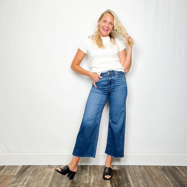 Anessa w/ Raw Hem