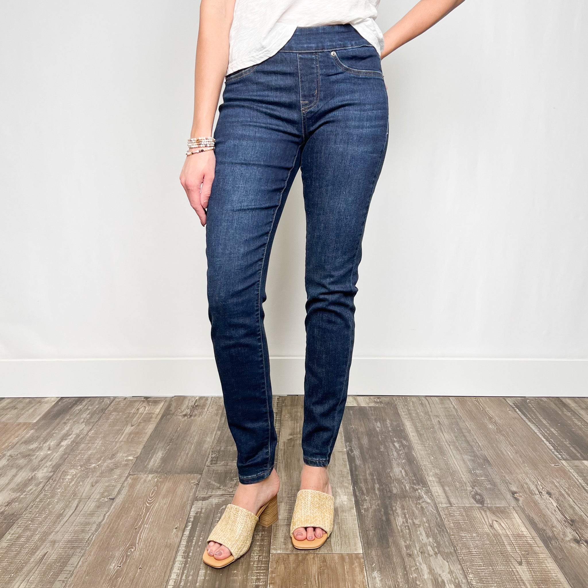 Audrey Pull on Jegging Pant