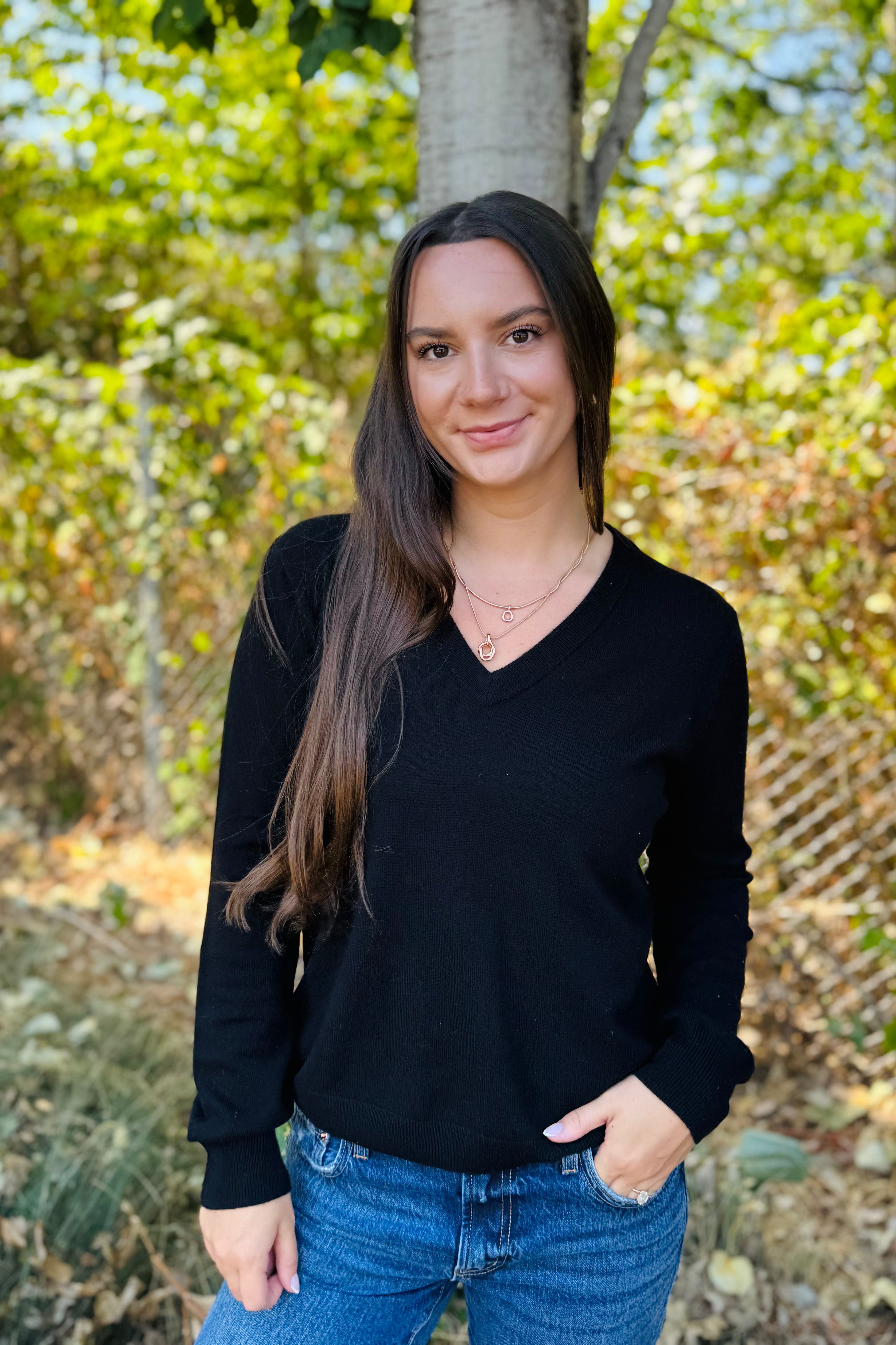 Charlie Classic V-Neck