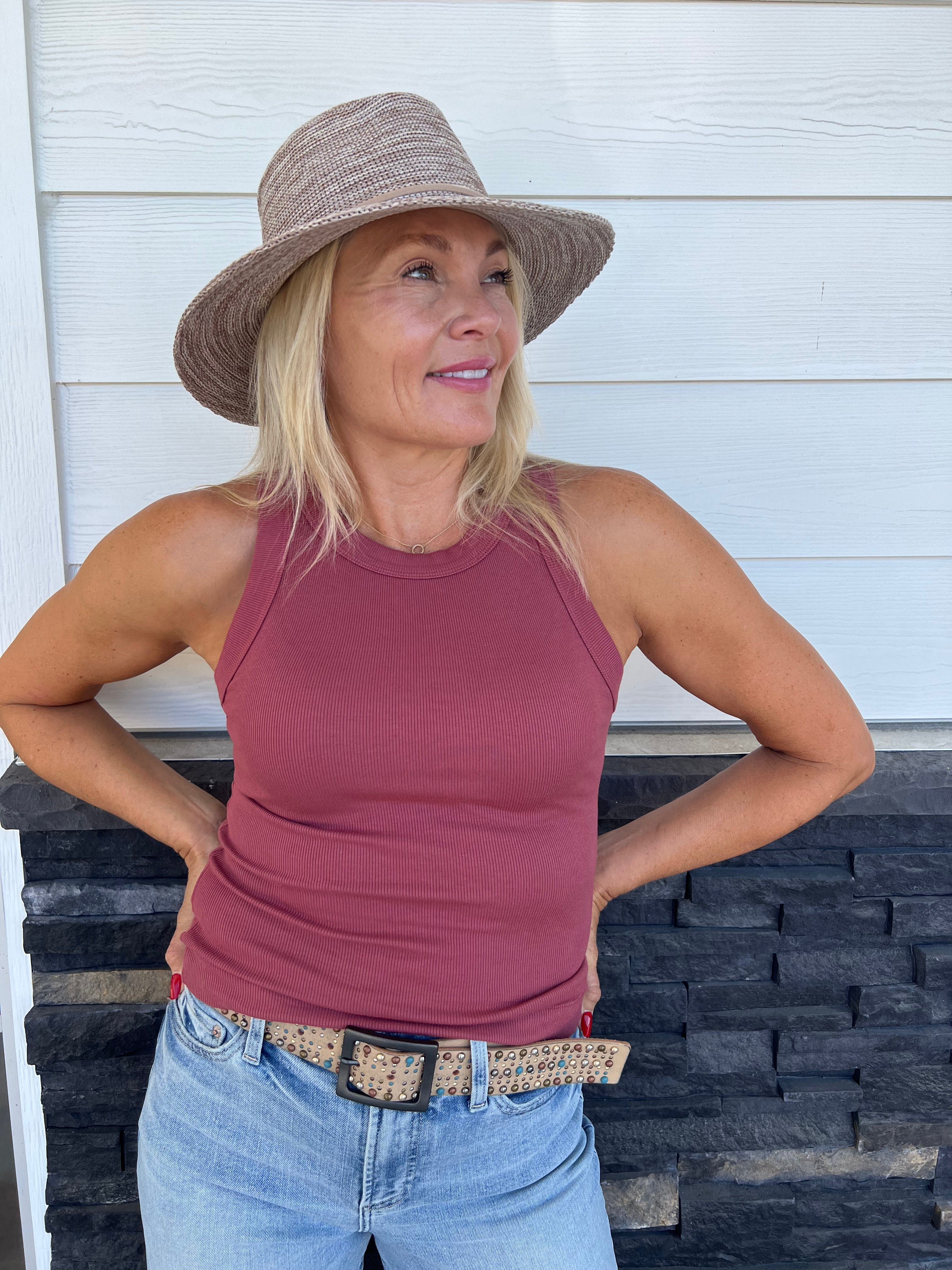 Gina is a wardrobe staple, with a ribbed, cropped fit, wide binding and a high neck. Made from our soft Ultra Rib fabric that washes well and keeps its shape throughout wearing.