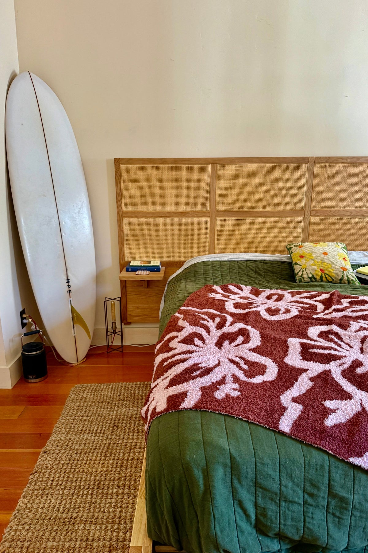 Hibiscus Plush Throw - Maroon | Sundream