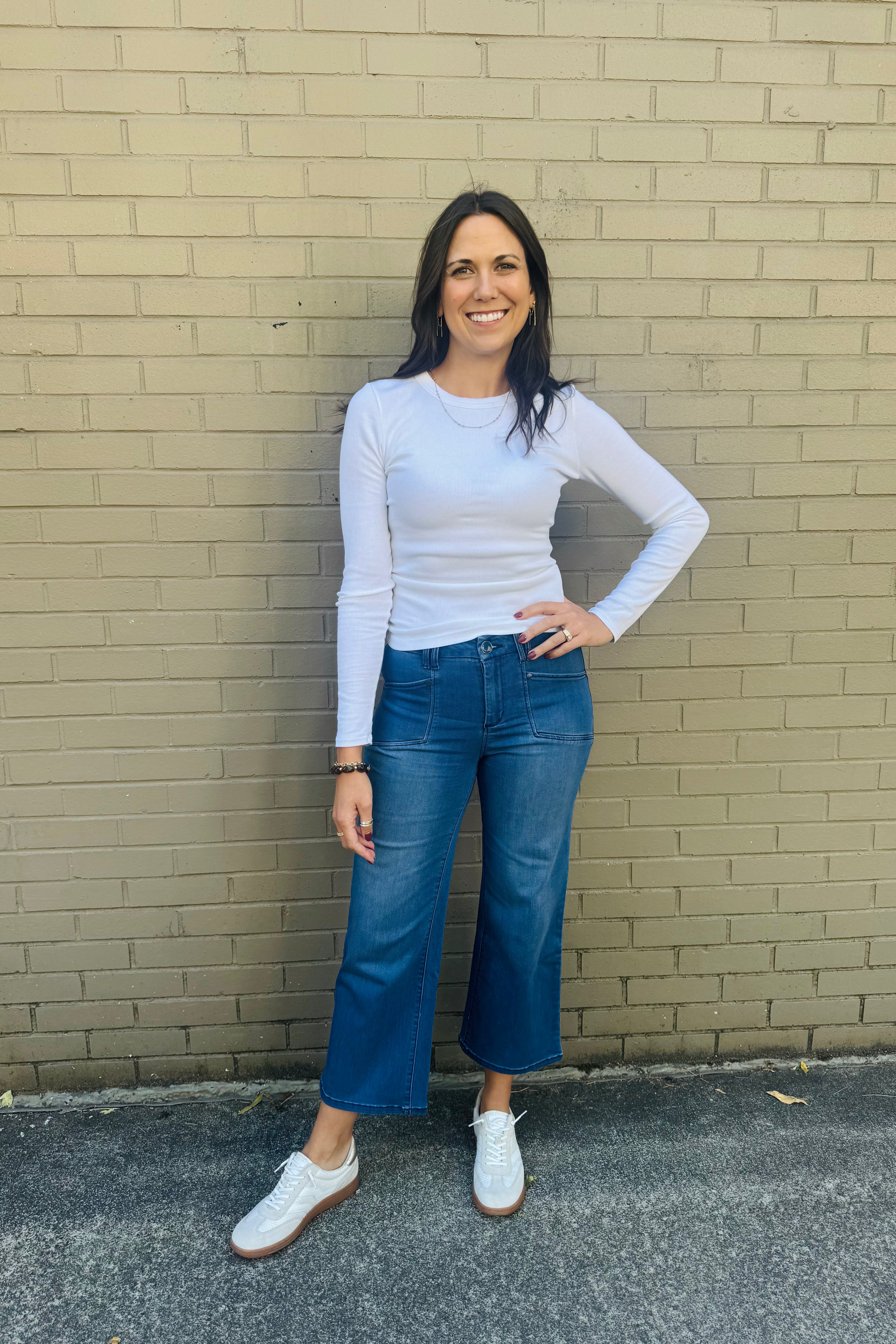 27''Better Butter Crop W/ Patch Pockets