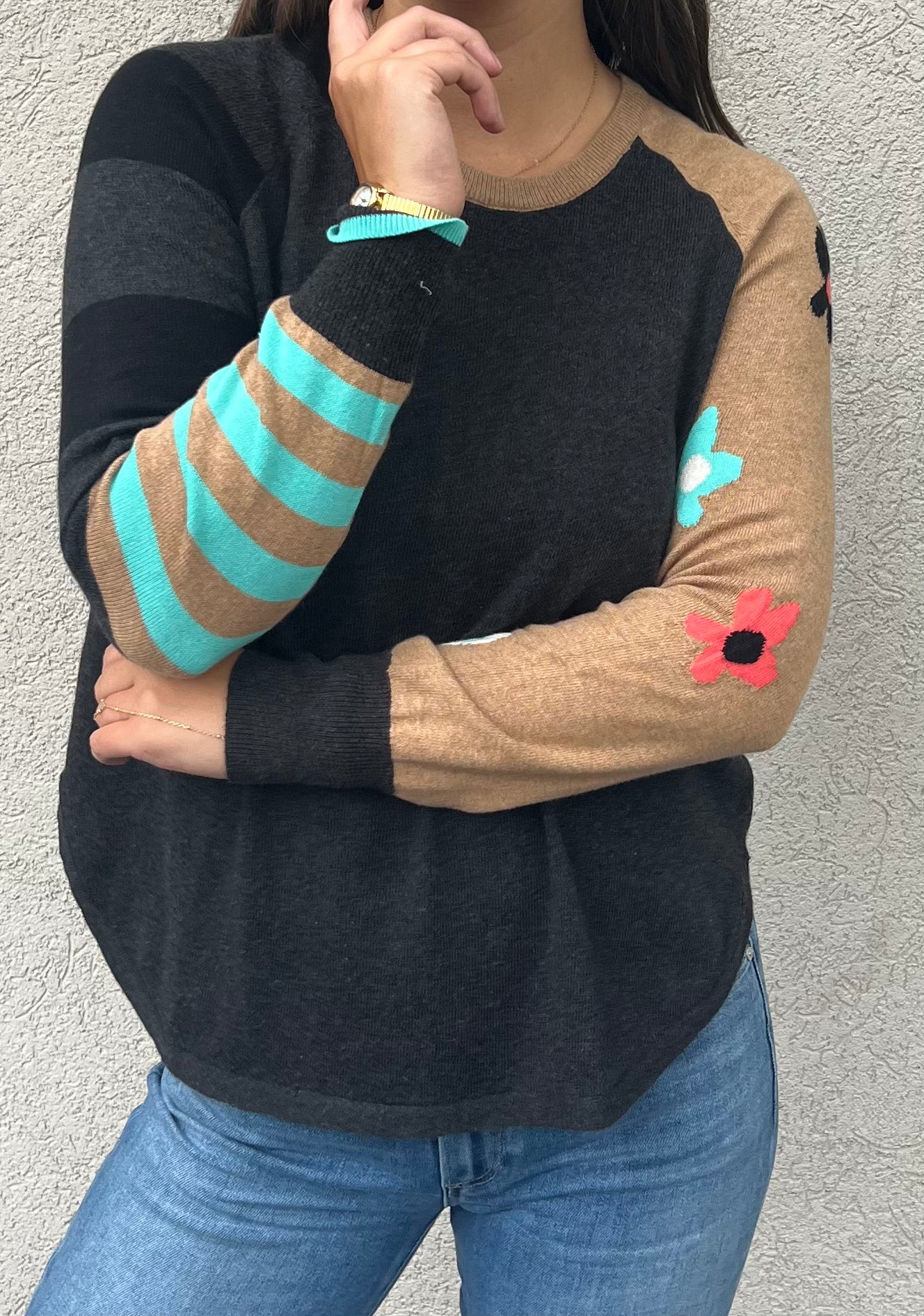 Elevate your wardrobe with the My Happy Sweater, expertly crafted from a soft blend of 95% cotton and 5% cashmere for exceptional comfort and durability. Its classic crew neck design provides a timeless silhouette, ideal for layering or wearing solo. This sweater offers understated elegance and versatile style, making it a refined addition to any sophisticated wardrobe.&nbsp;