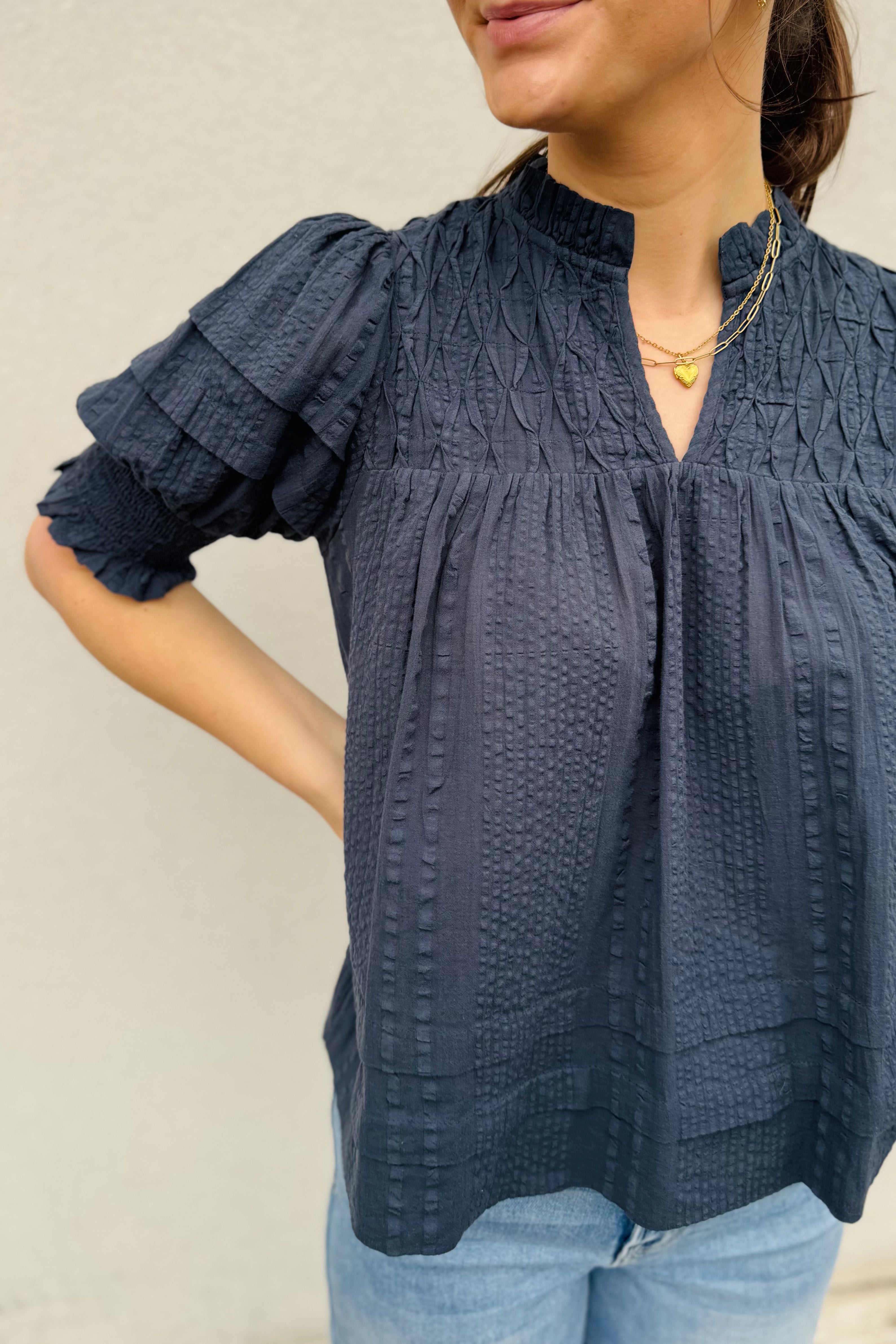 S/S Crinkle Detail Top