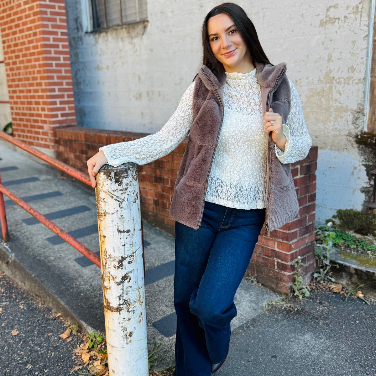 Sarah Side-Zip Vest - Soft Brown