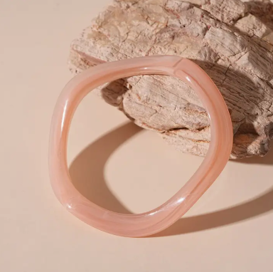 Irregular Wave Single Acrylic Bracelet