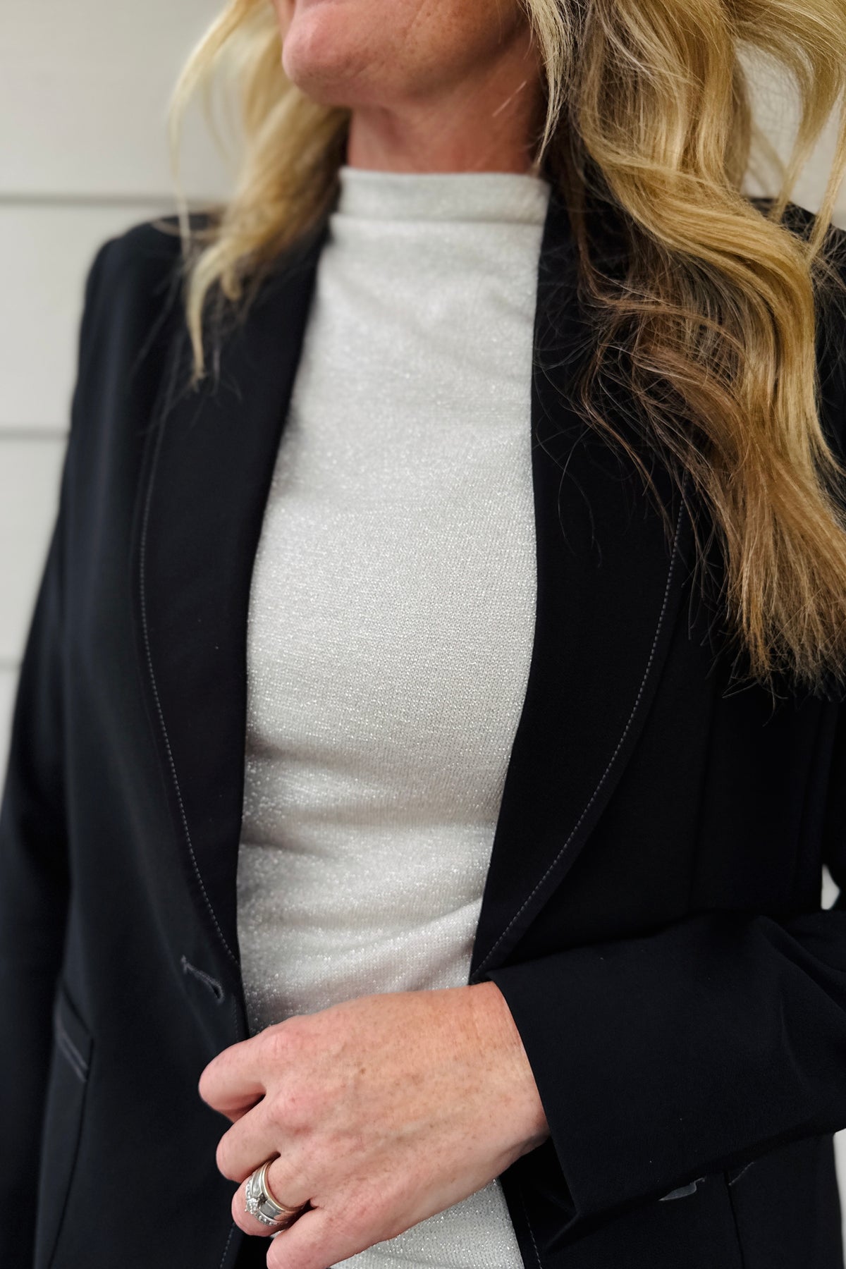 Sleek Stretch Accent Stitch Blazer