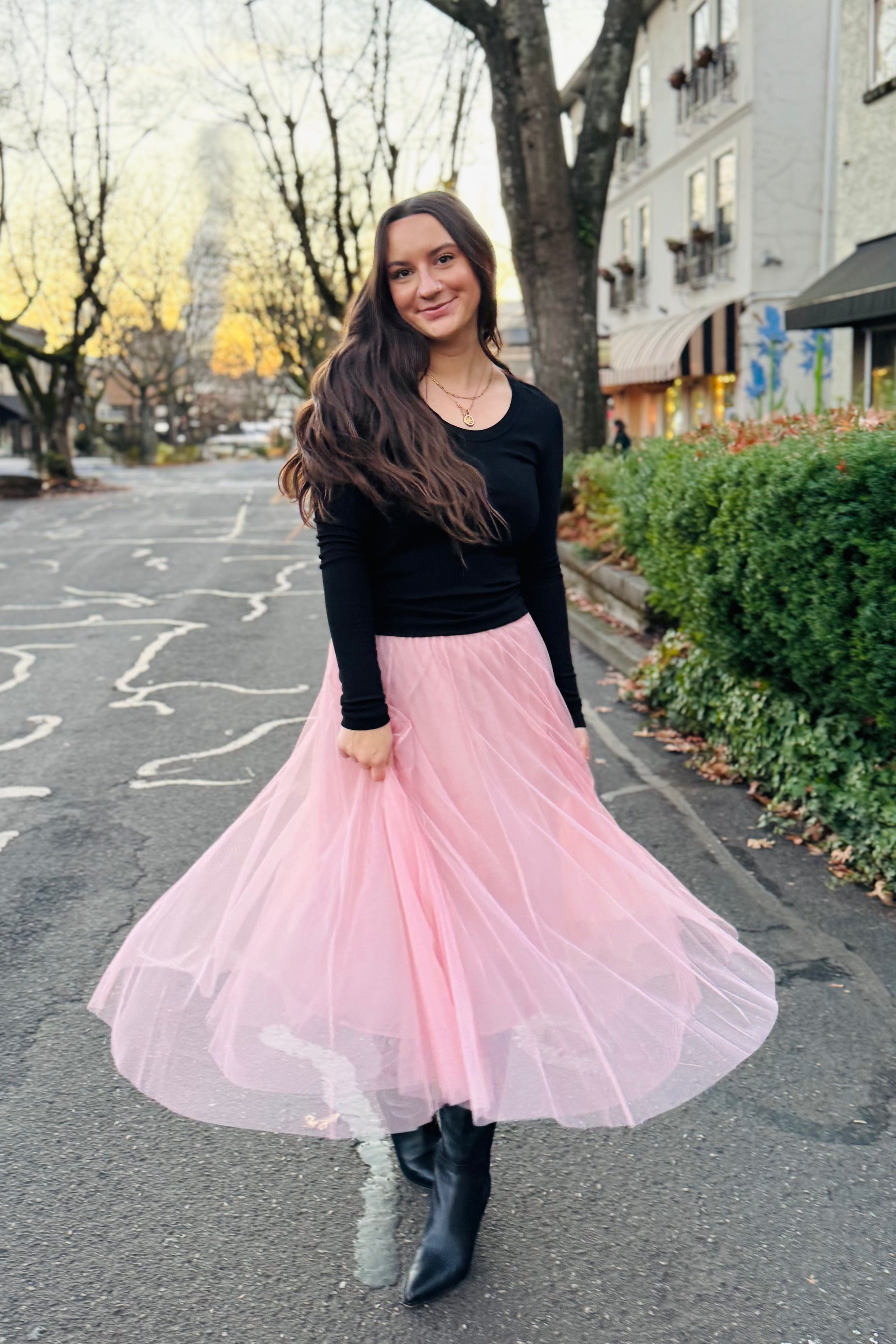 Solid Color Loose Elastic-Waist Mesh Skirt