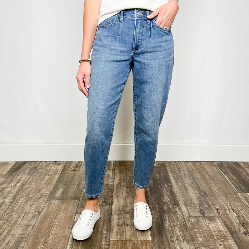 Tapered Ankle Jeans