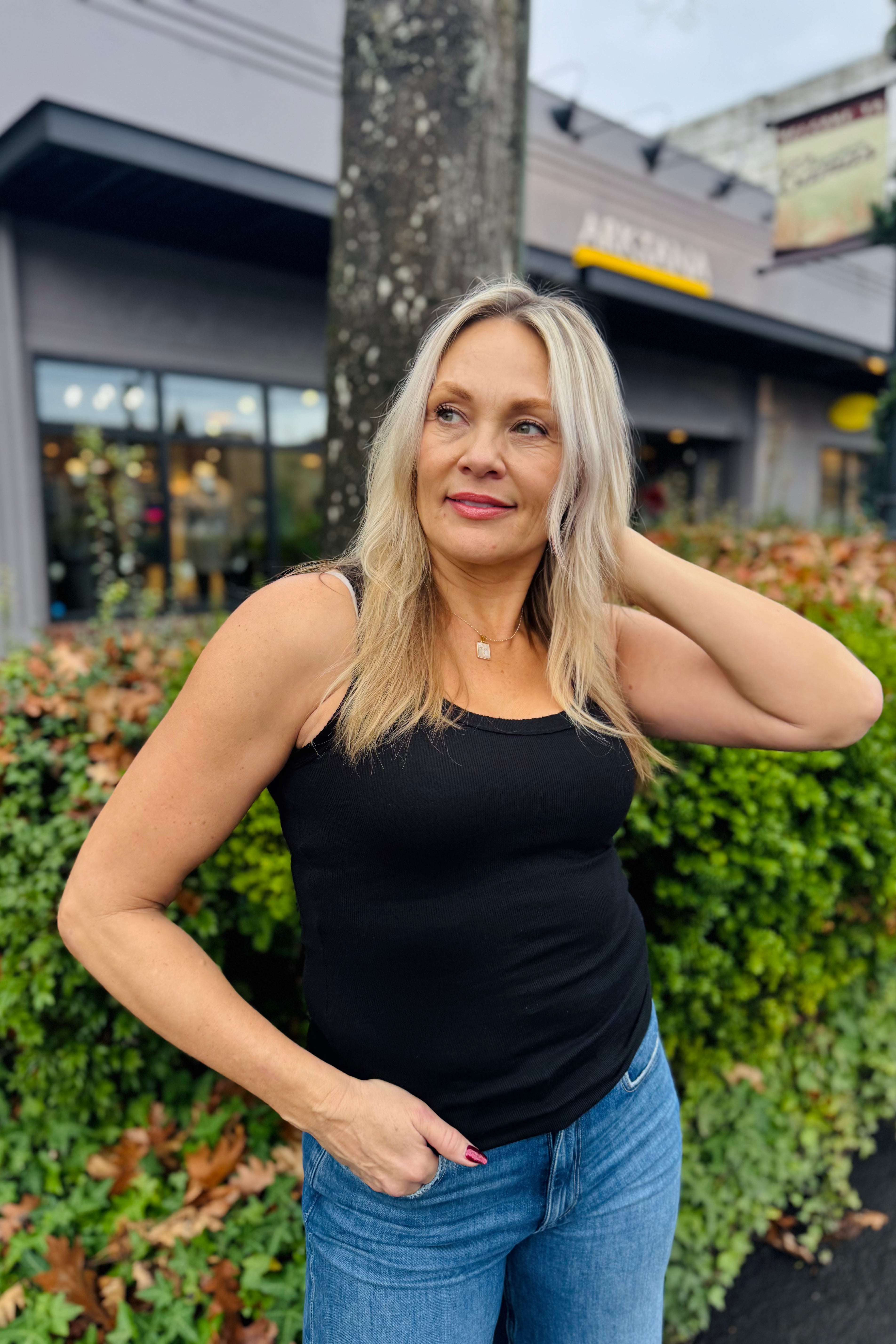 Tiburon Tank - Black