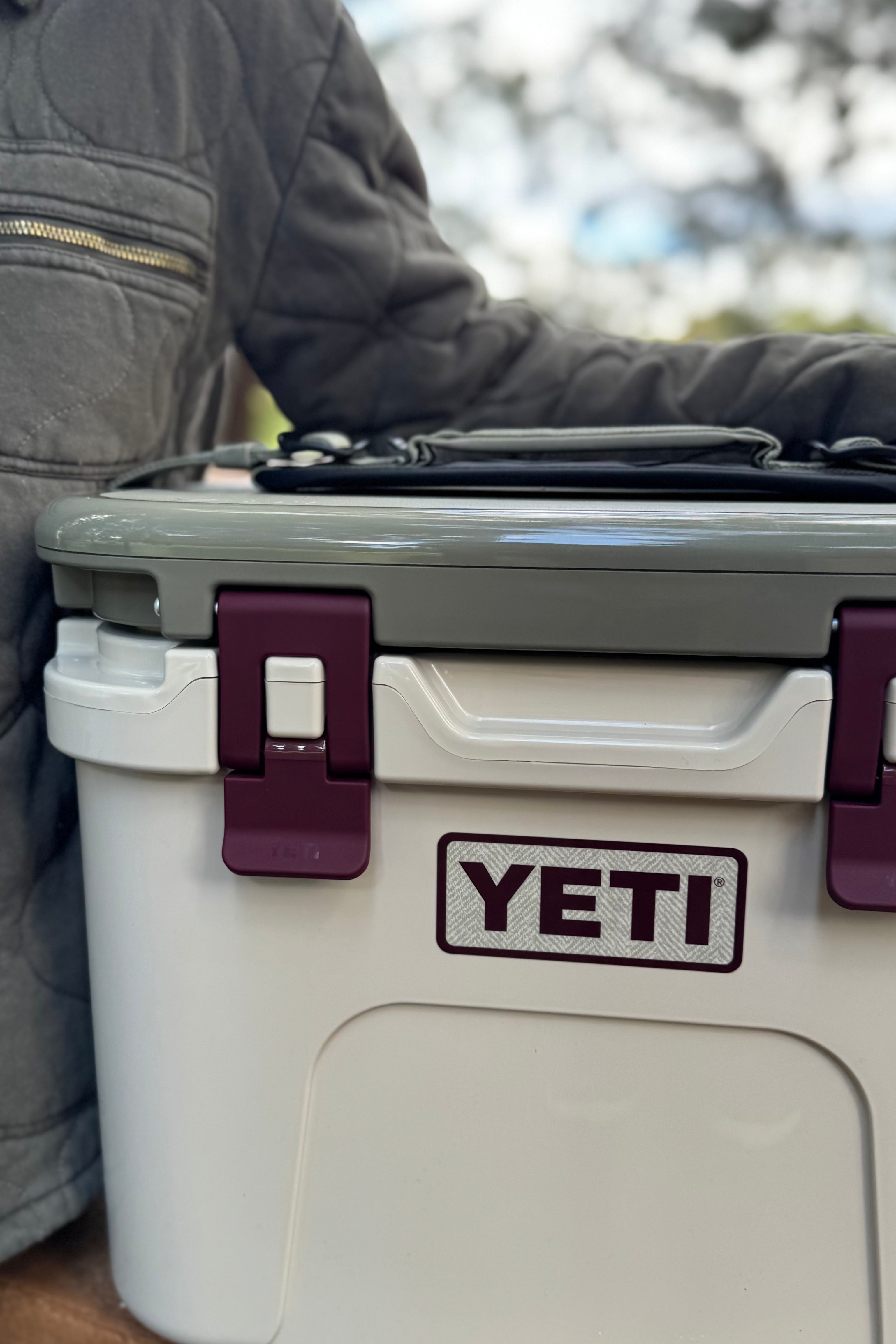 YETI Roadie 15 Hard Cooler - Aspen/Pampa/Wild Vine