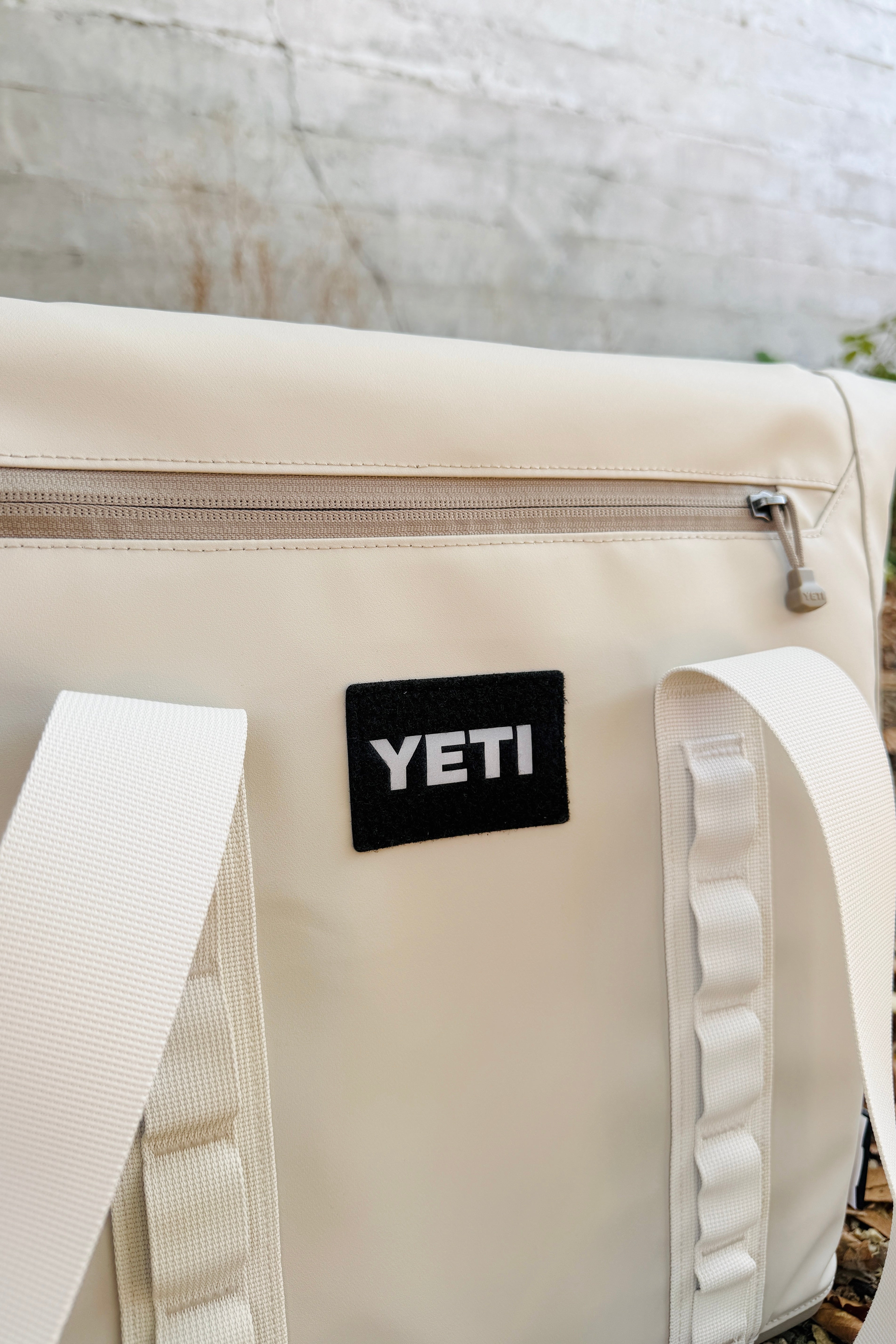 YETI Daytrip 20L Insulated Tote Bag - Cape Taupe