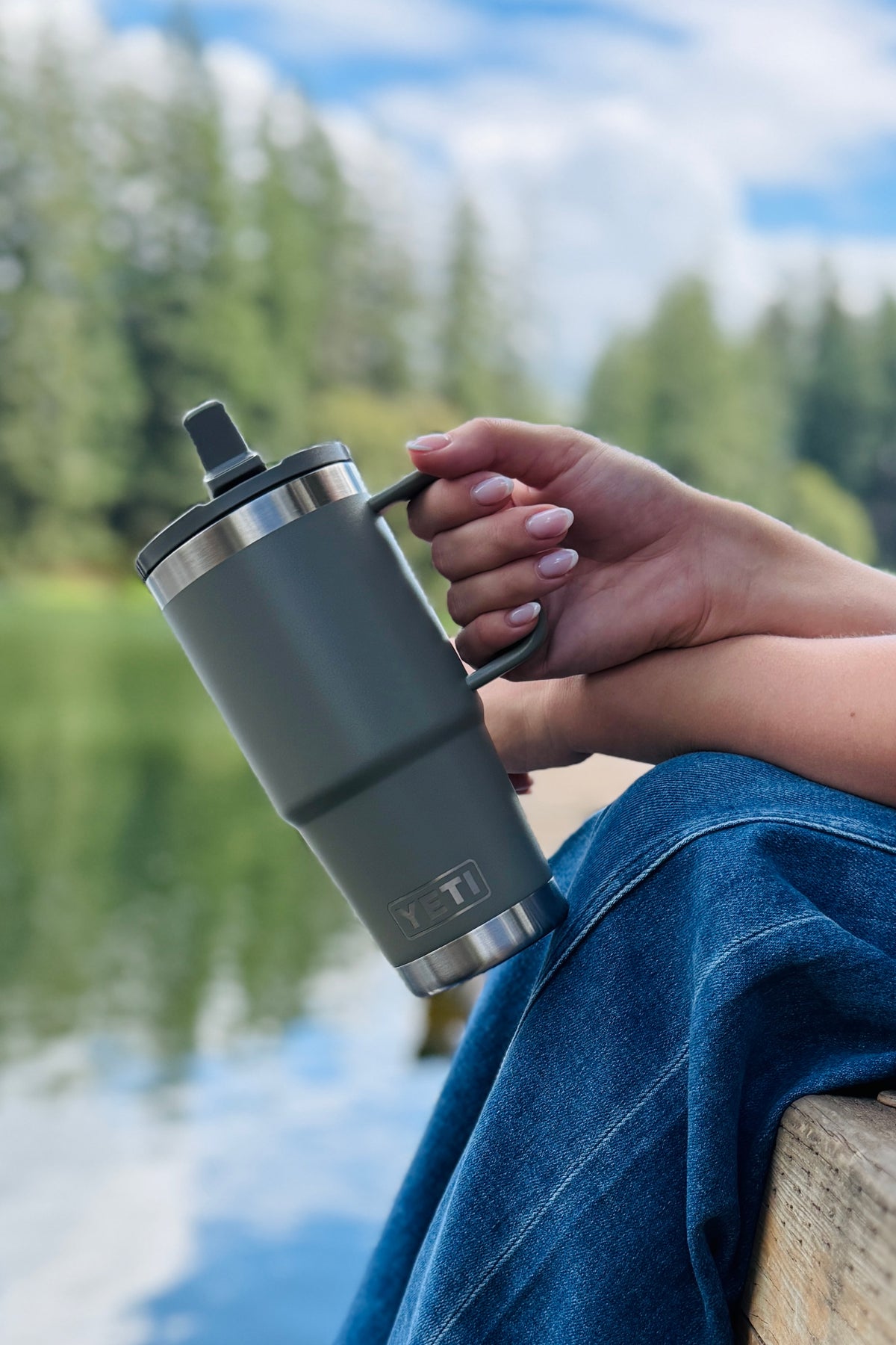 YETI Rambler 20 oz Travel Straw Mug - Pampa Green