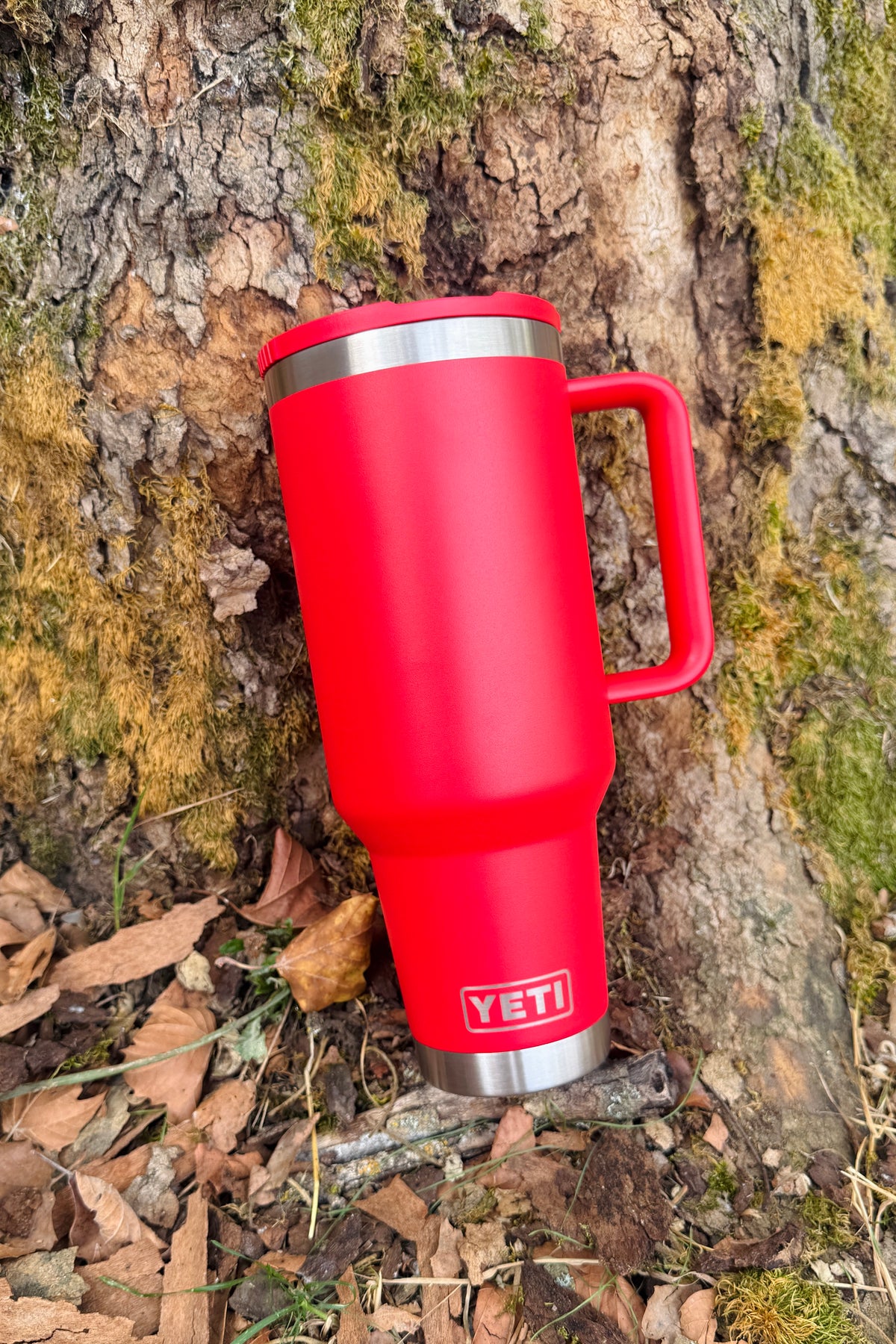YETI Rambler 40 oz Travel Straw Mug - Rescue Red