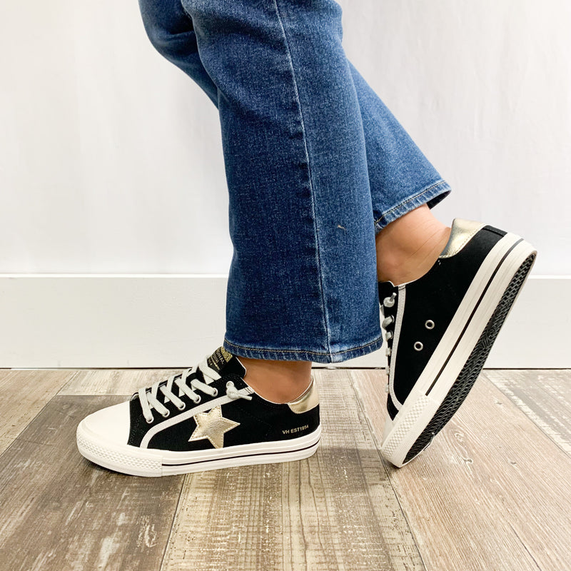 Alive Sneaker