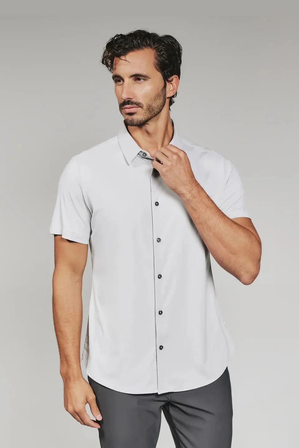 7 Diamonds Azores shirt in Fog, a light, airy 4-way stretch short sleeve button-up that keeps you cool and sharp on the golf course, at summer barbecues, on vacation and at the office